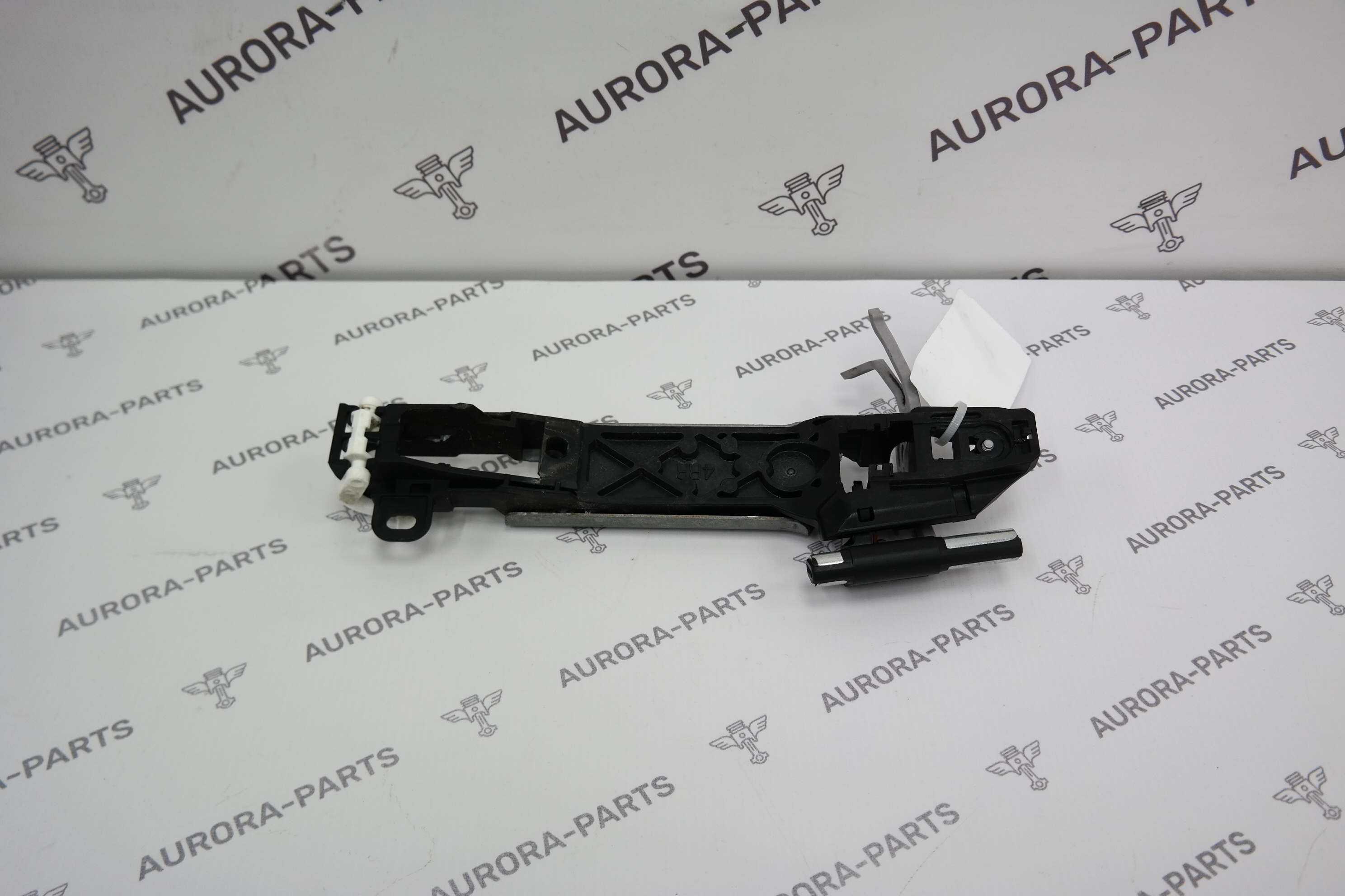 Кронштейн крепления наружней ручки задней двери RH Lexus NX 200