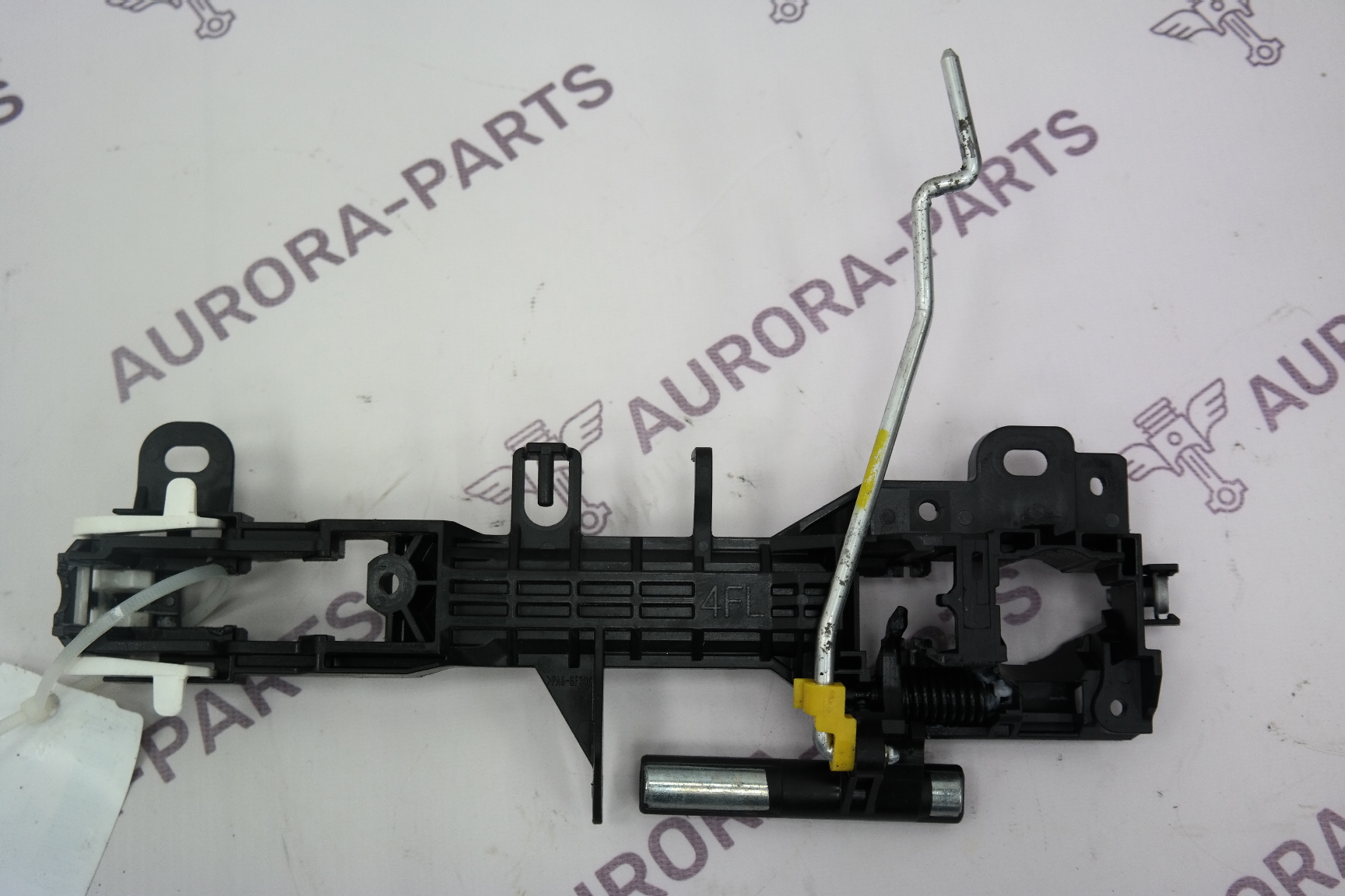 Кронштейн крепления наружней ручки передней двери LH Lexus NX 200