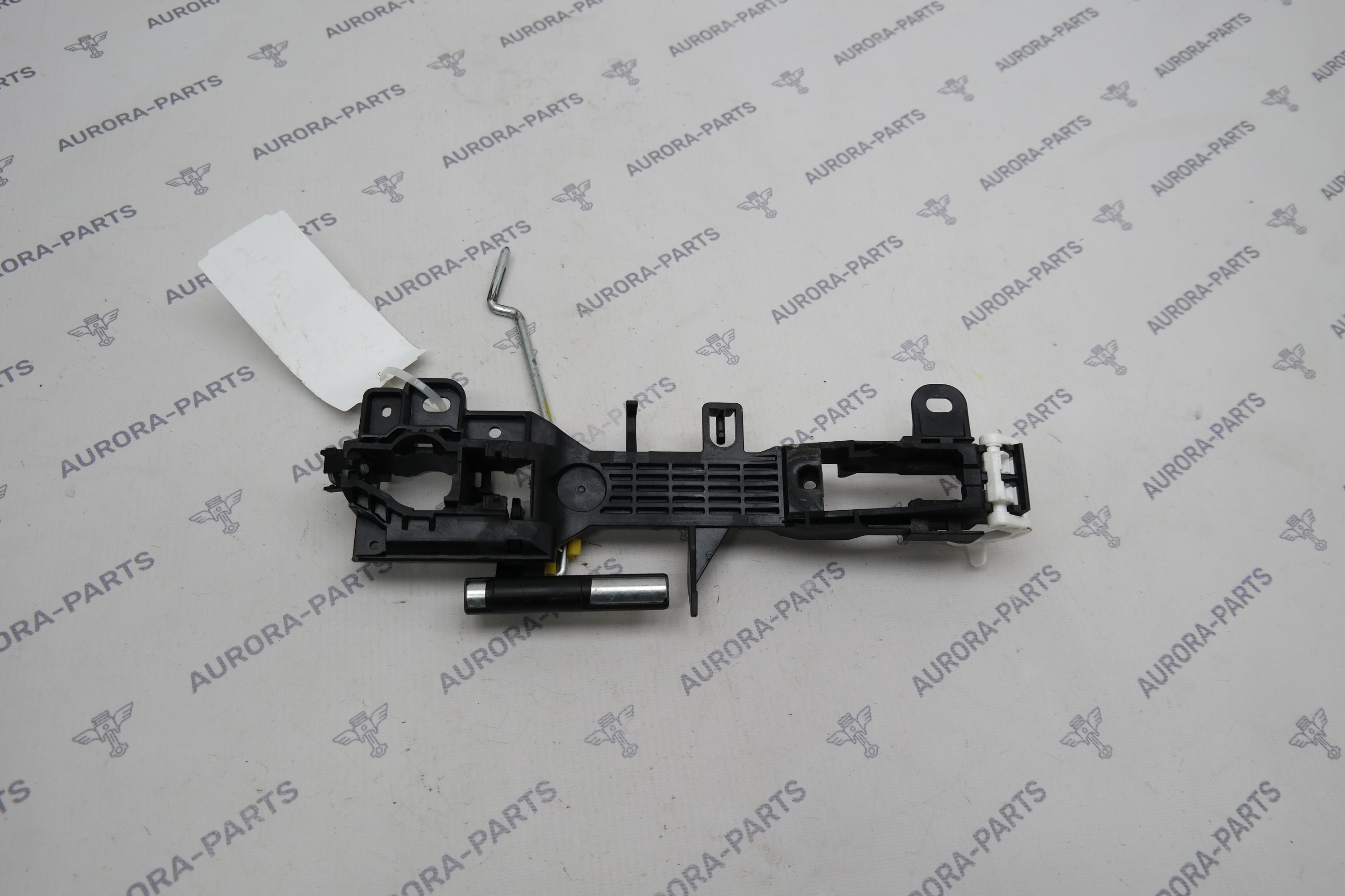 Кронштейн крепления наружней ручки передней двери LH Lexus NX 200