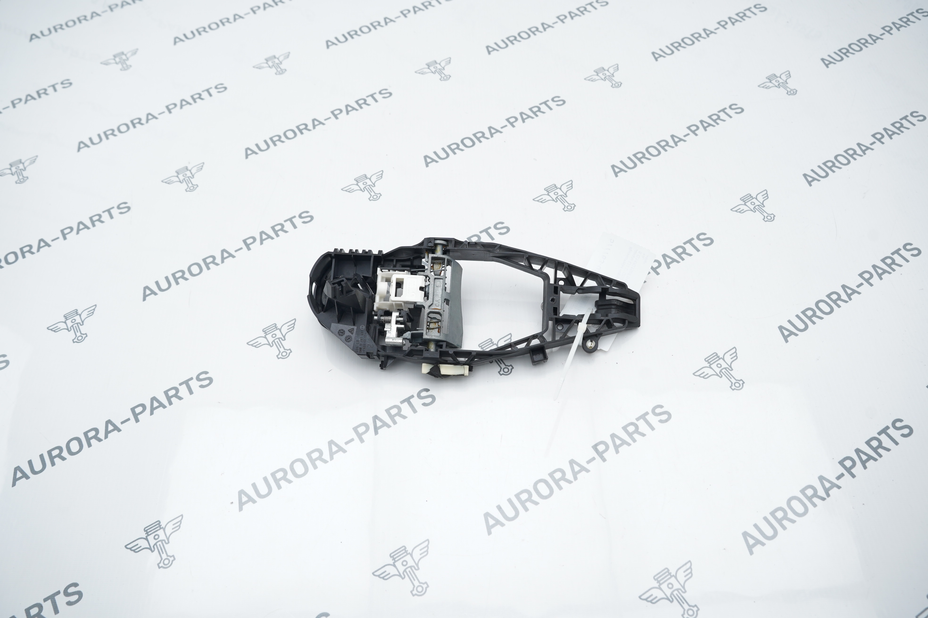 Кронштейн наружной ручки двери LH BMW 5-Series