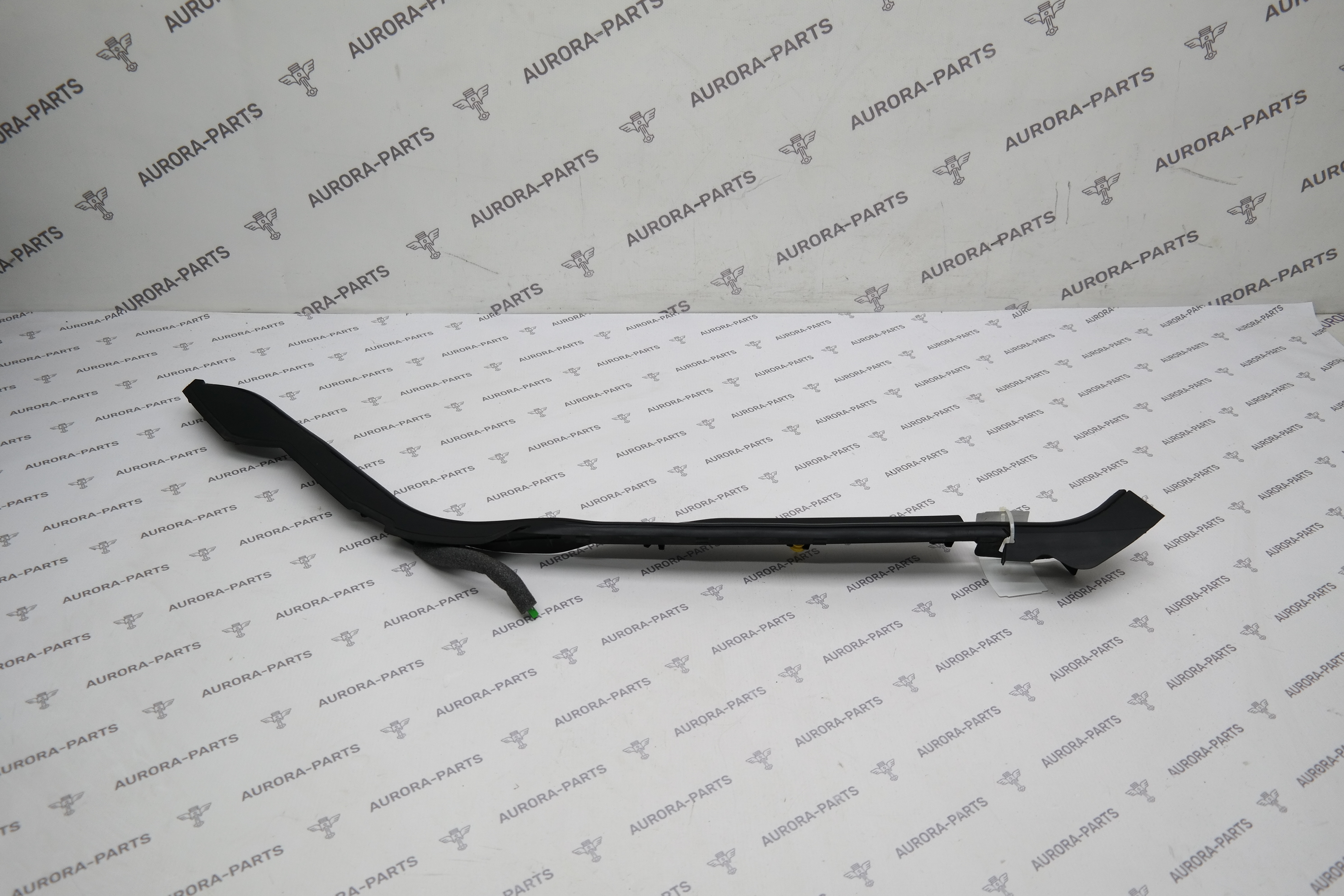 Накладка крышки багажника с датчиком прищемления LH Land Rover Range Rover Sport