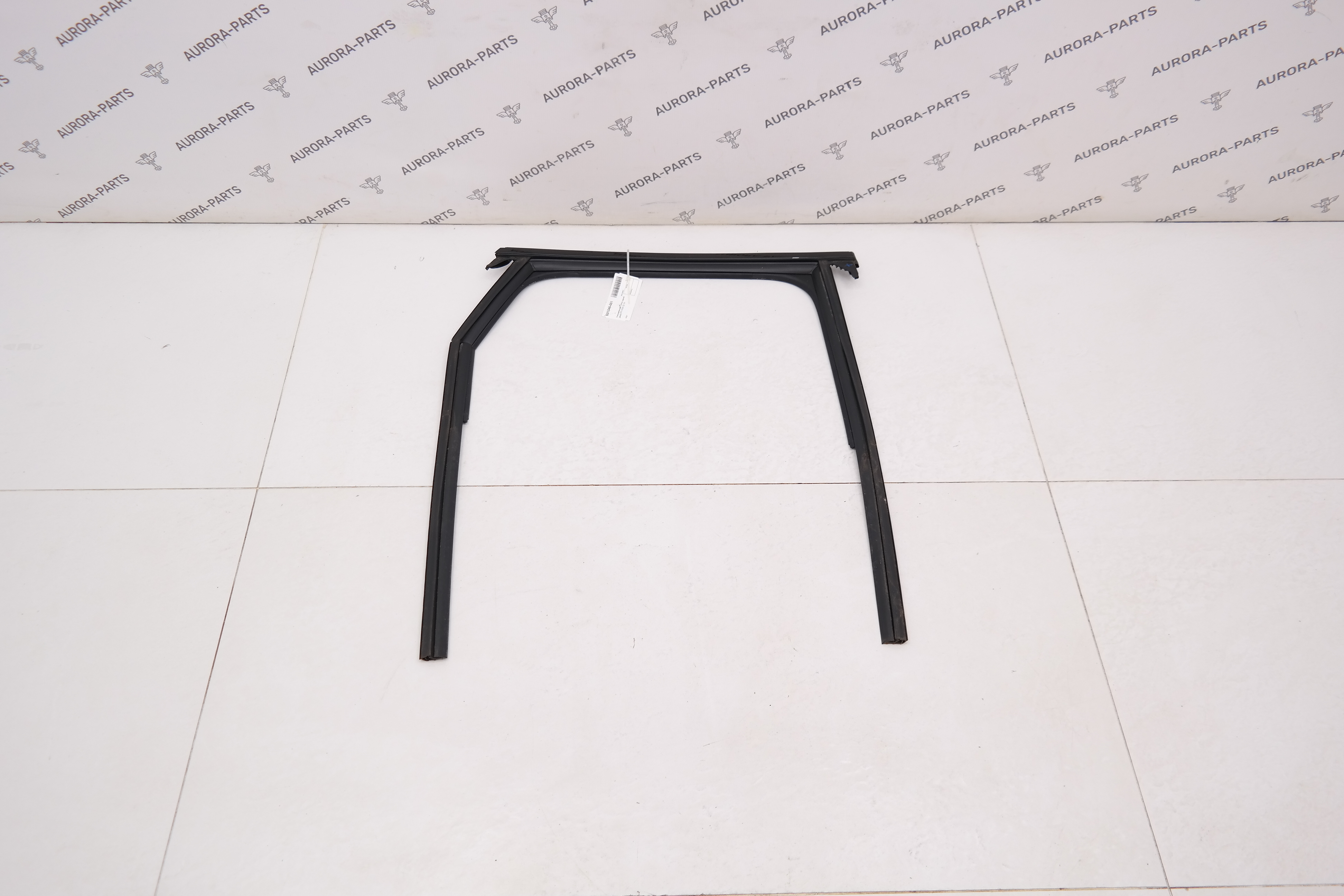 Направляющая стекла задней двери RH Audi Q3