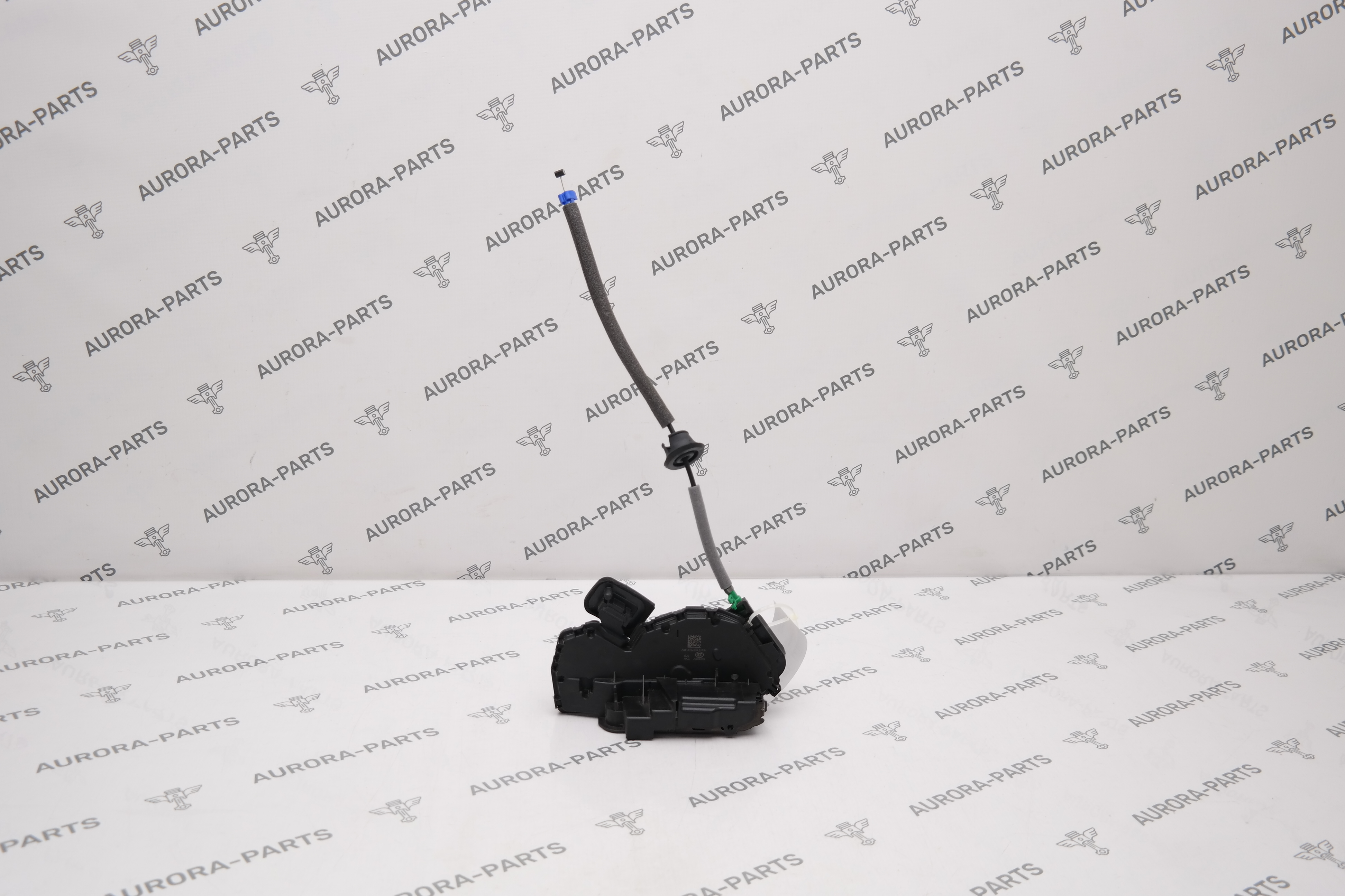 Замок задней двери RH Audi Q3