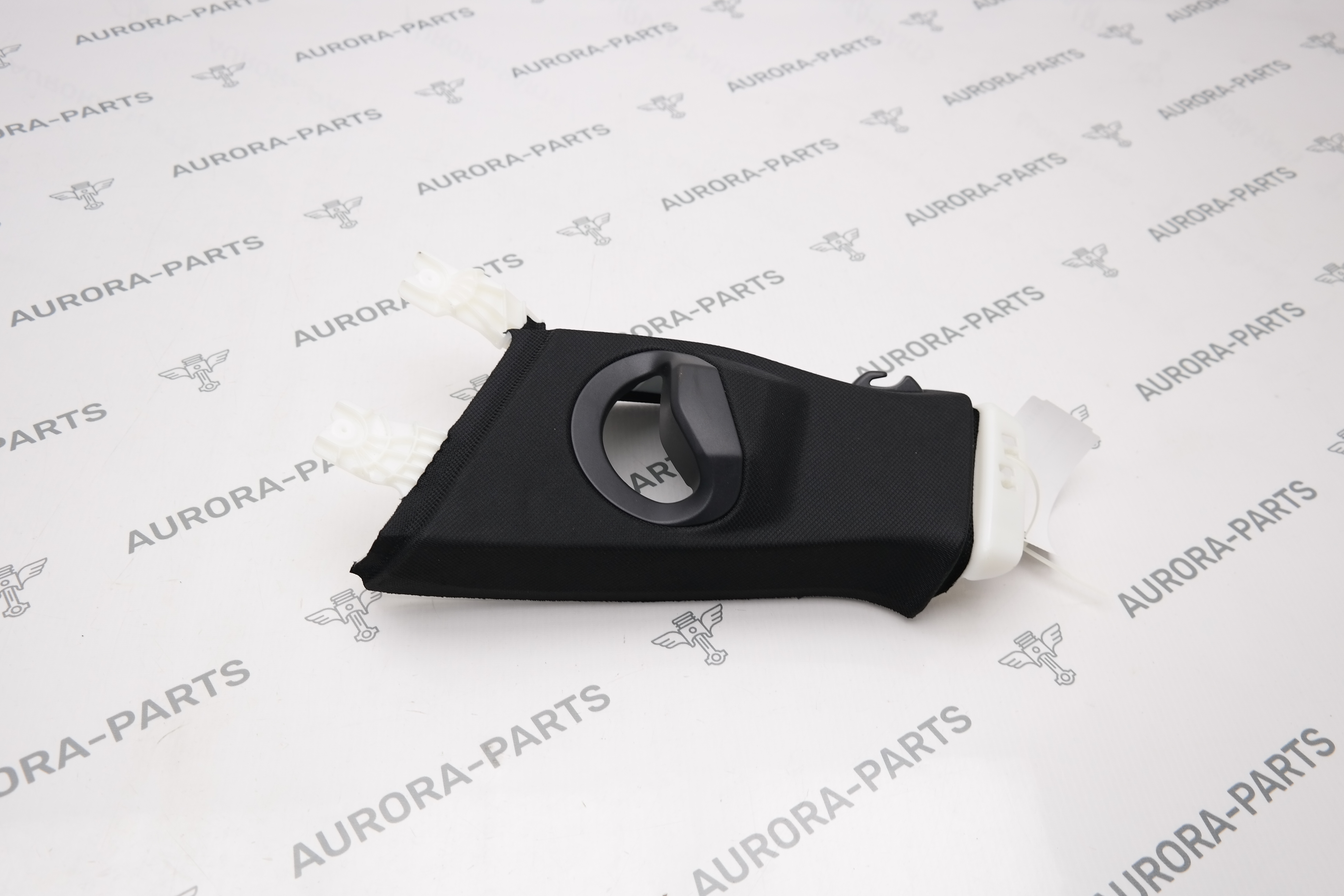 Накладка центральной стойки LH BMW 8-Series