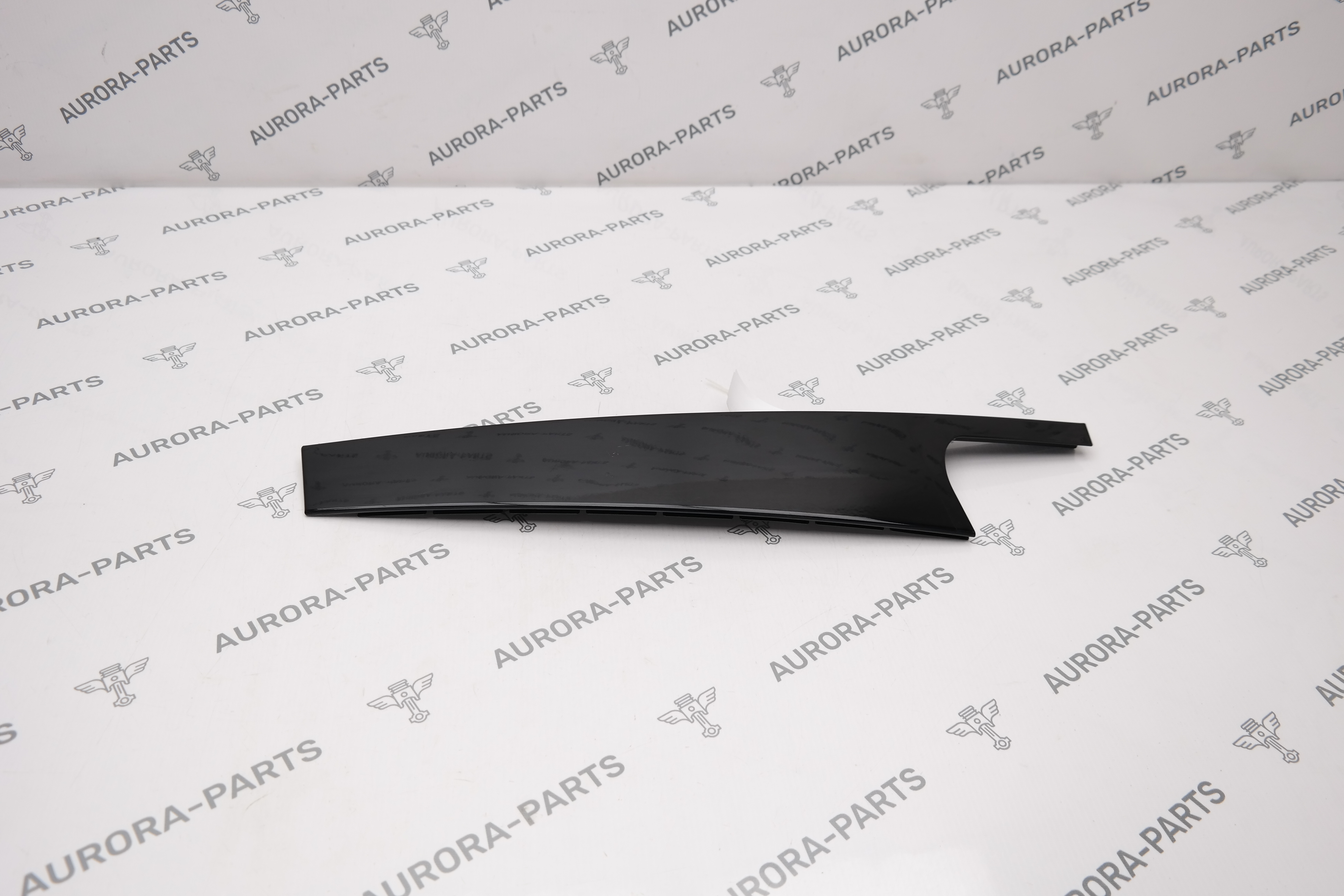 Накладка декоративная задней двери (стойки B) LH BMW X3