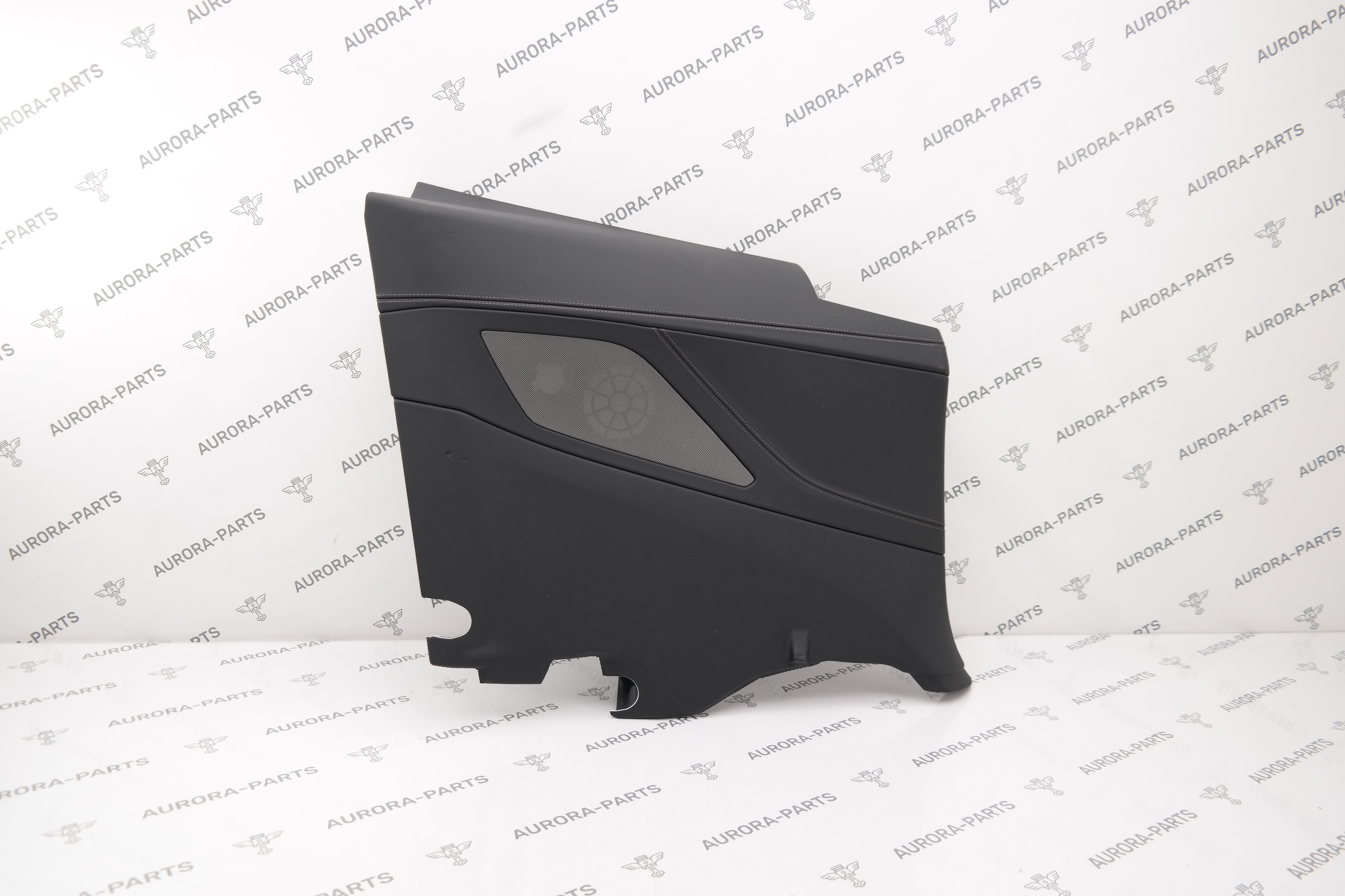 Обшивка RH BMW 8-Series