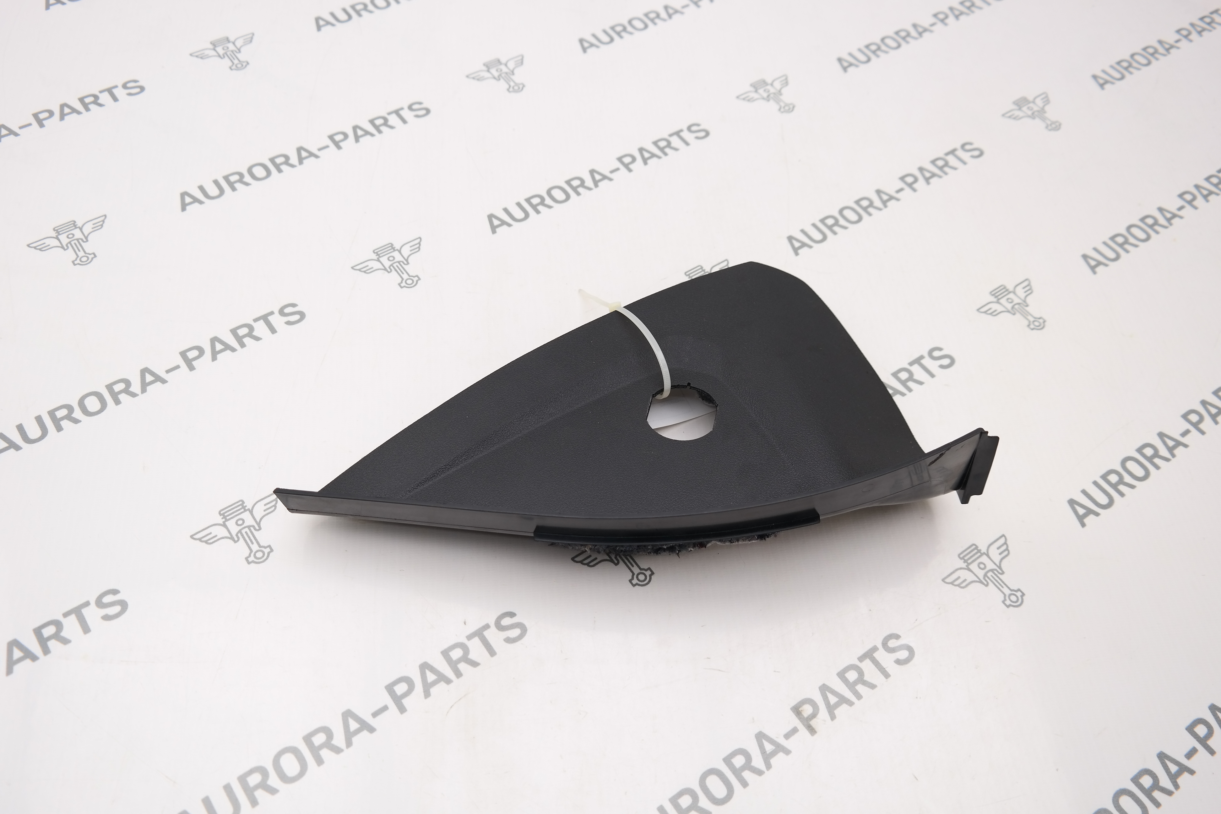 Накладка на панель приборов RH BMW 8-Series