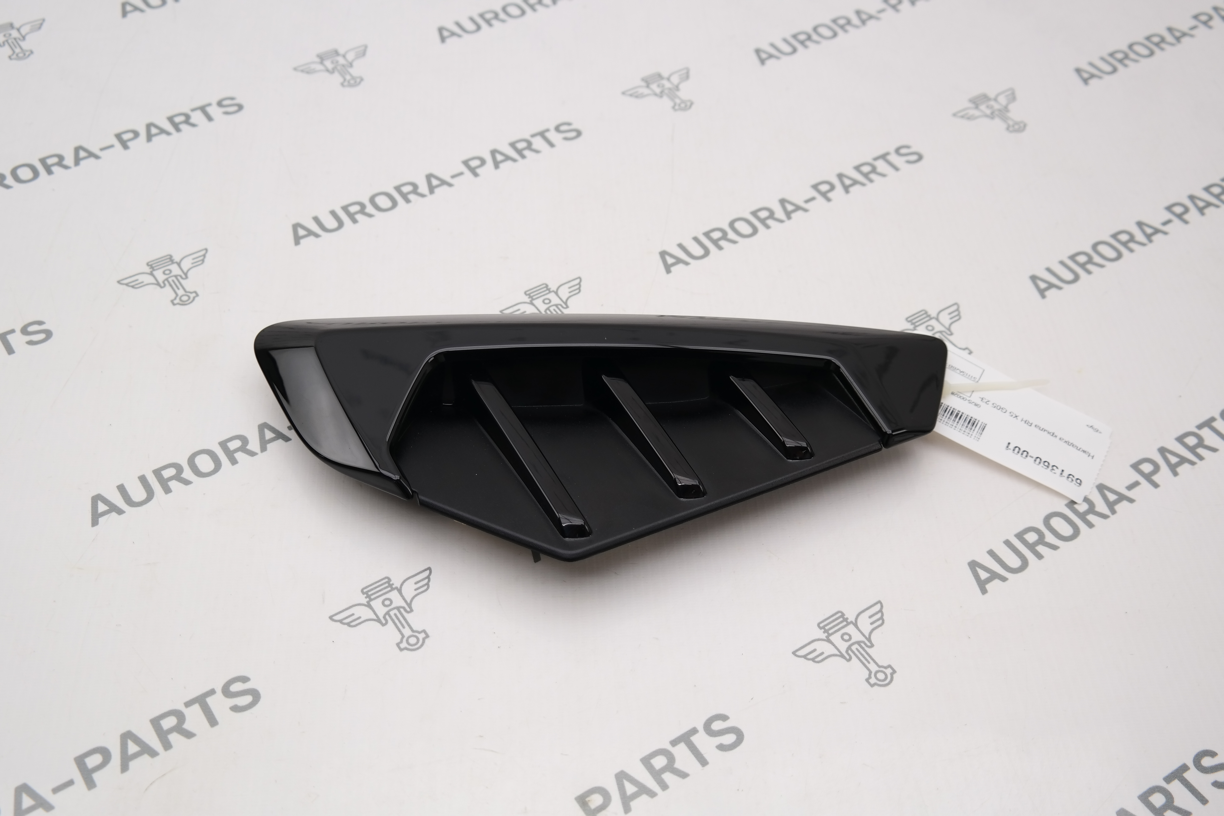 Накладка крыла RH BMW X5