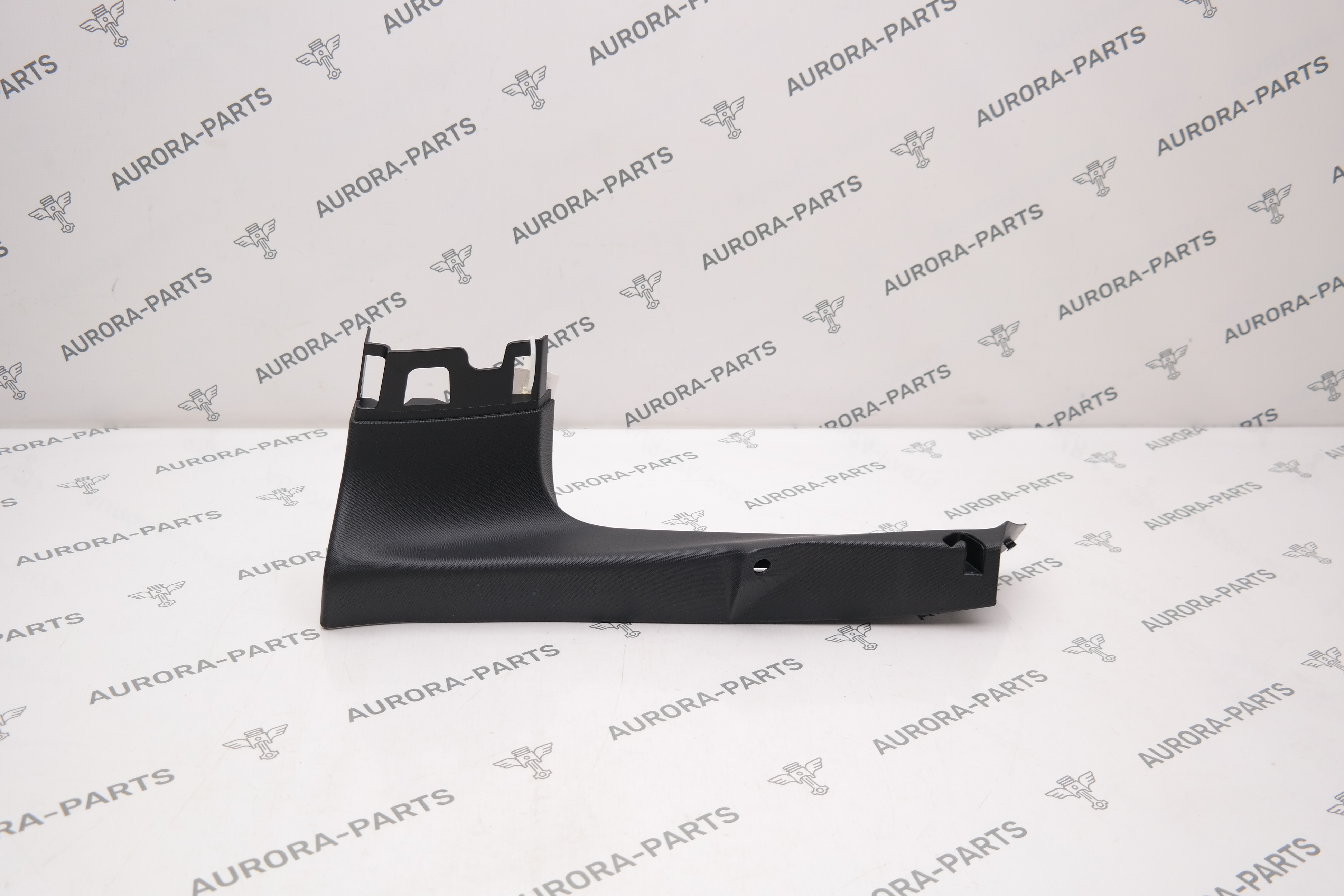 Обшивка крышки багажника (schwarz) RH BMW X4