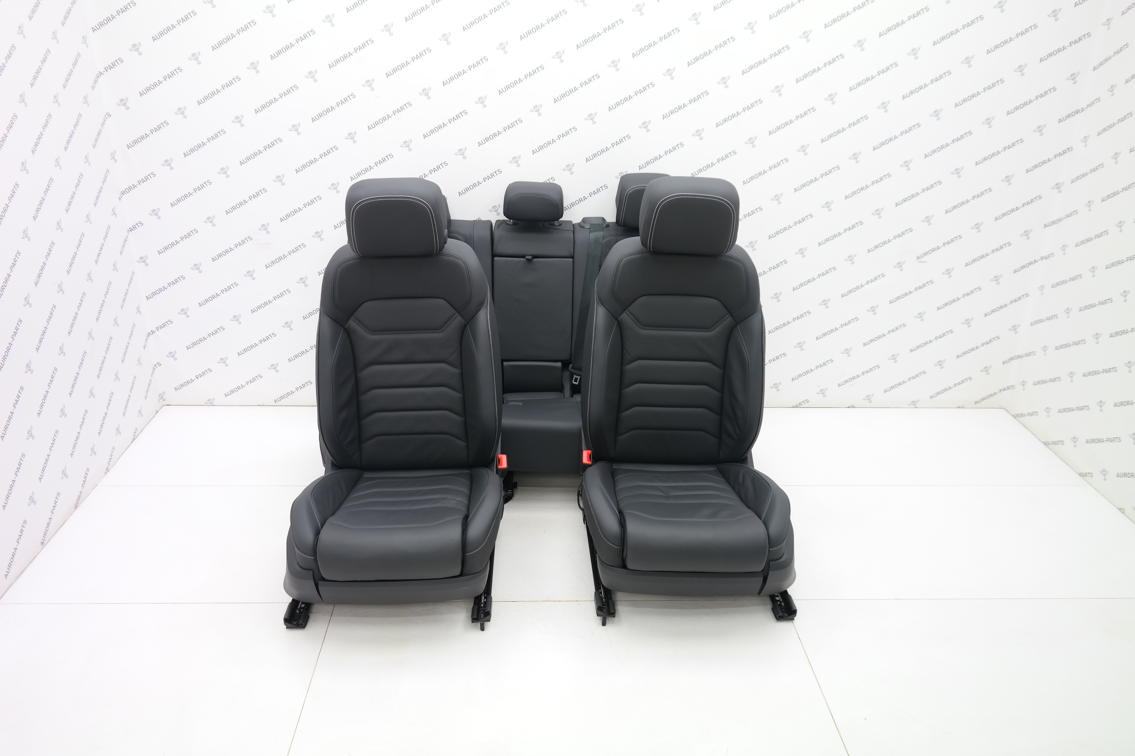 Комплект сидений черная кожа ergoComfort (Массаж, память, подогрев) VW Touareg