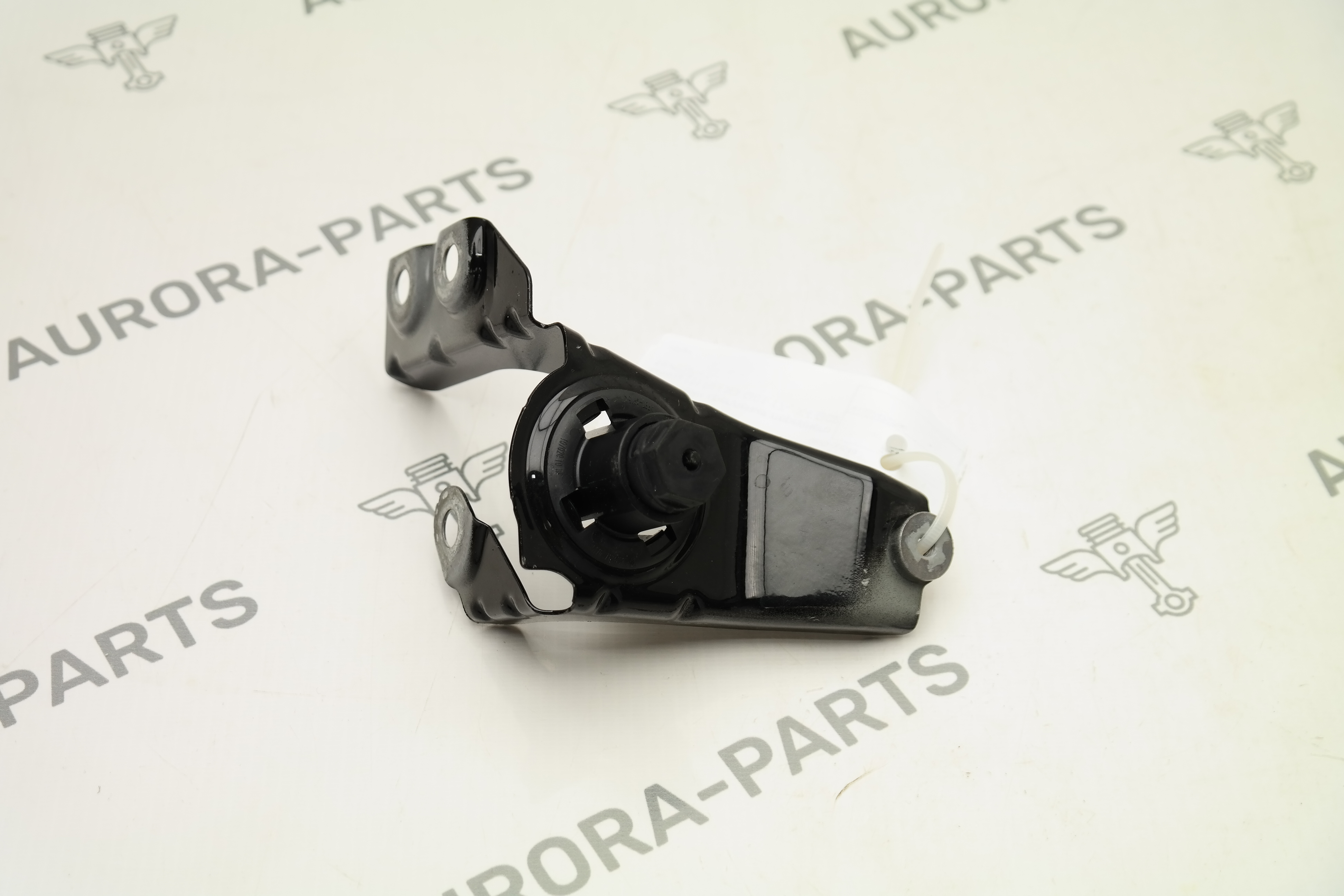 Кронштейн крепления переднего крыла (1) RH BMW X4