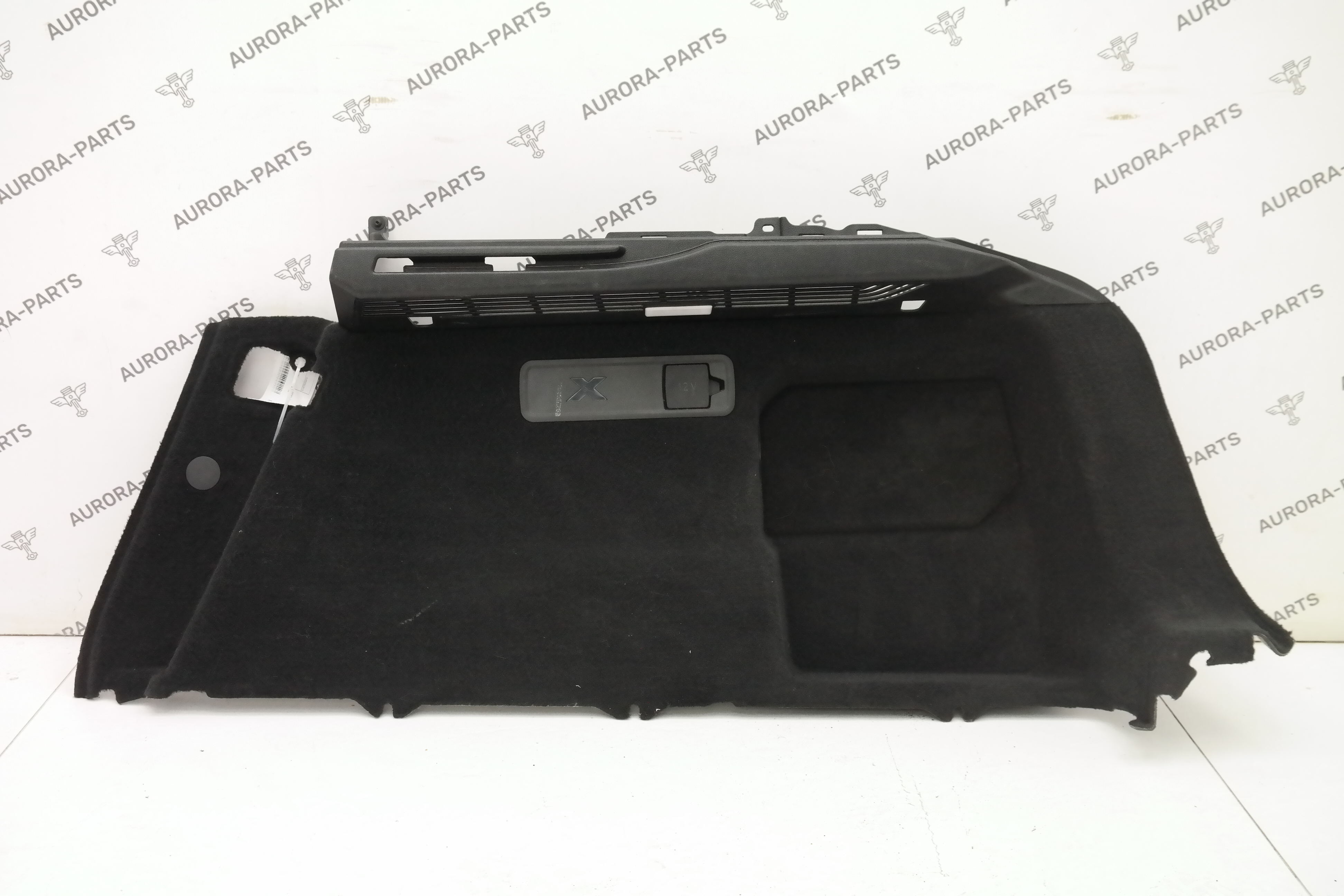 Обшивка багажника RH BMW X6