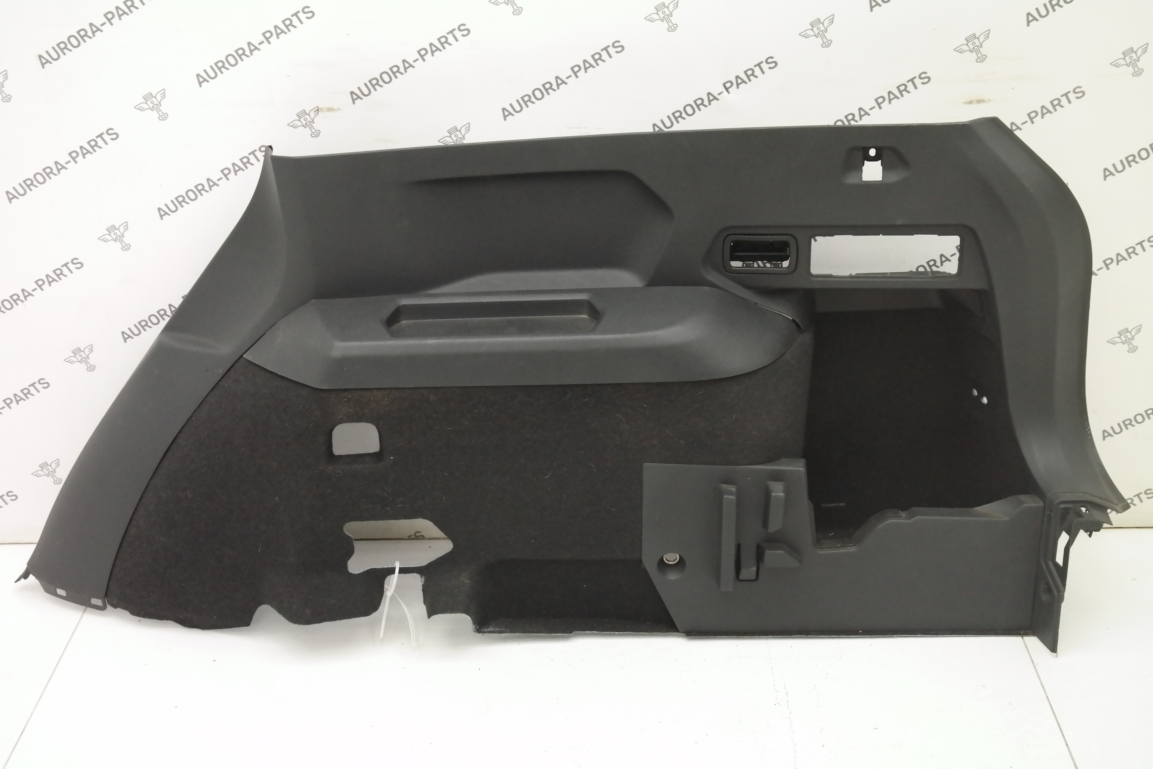 Обшивка багажника RH VW Tiguan