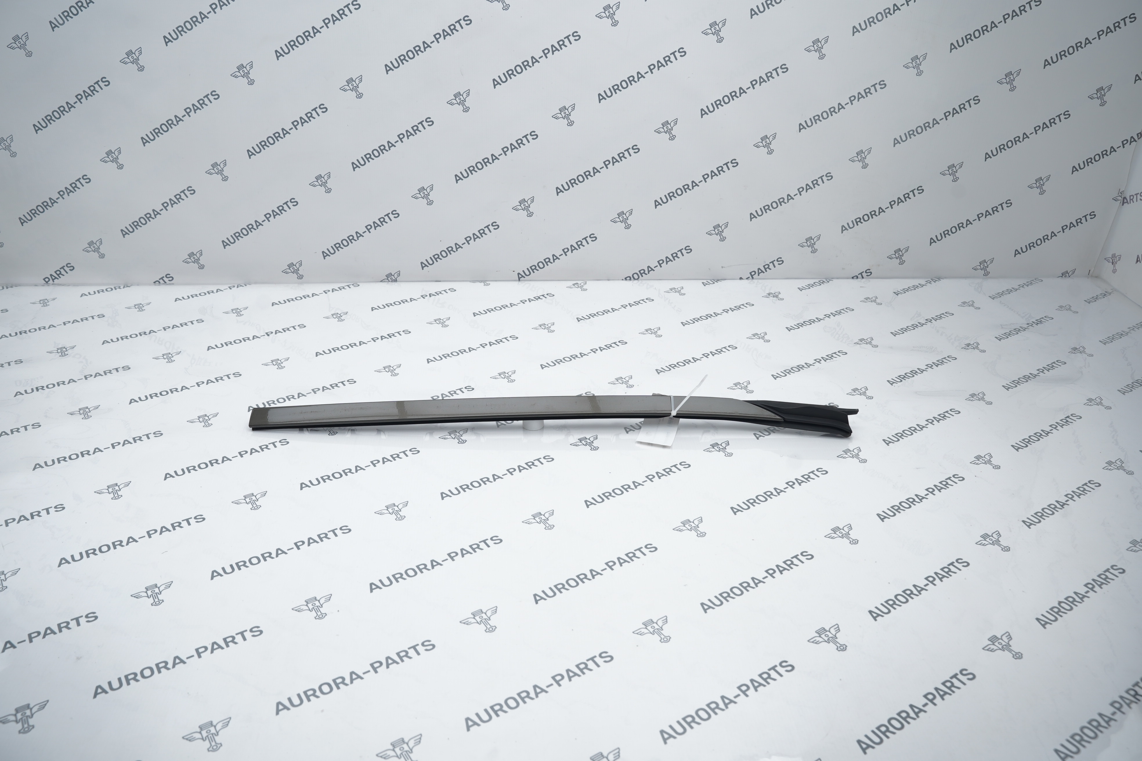 Молдинг лобового стекла LH BMW X6