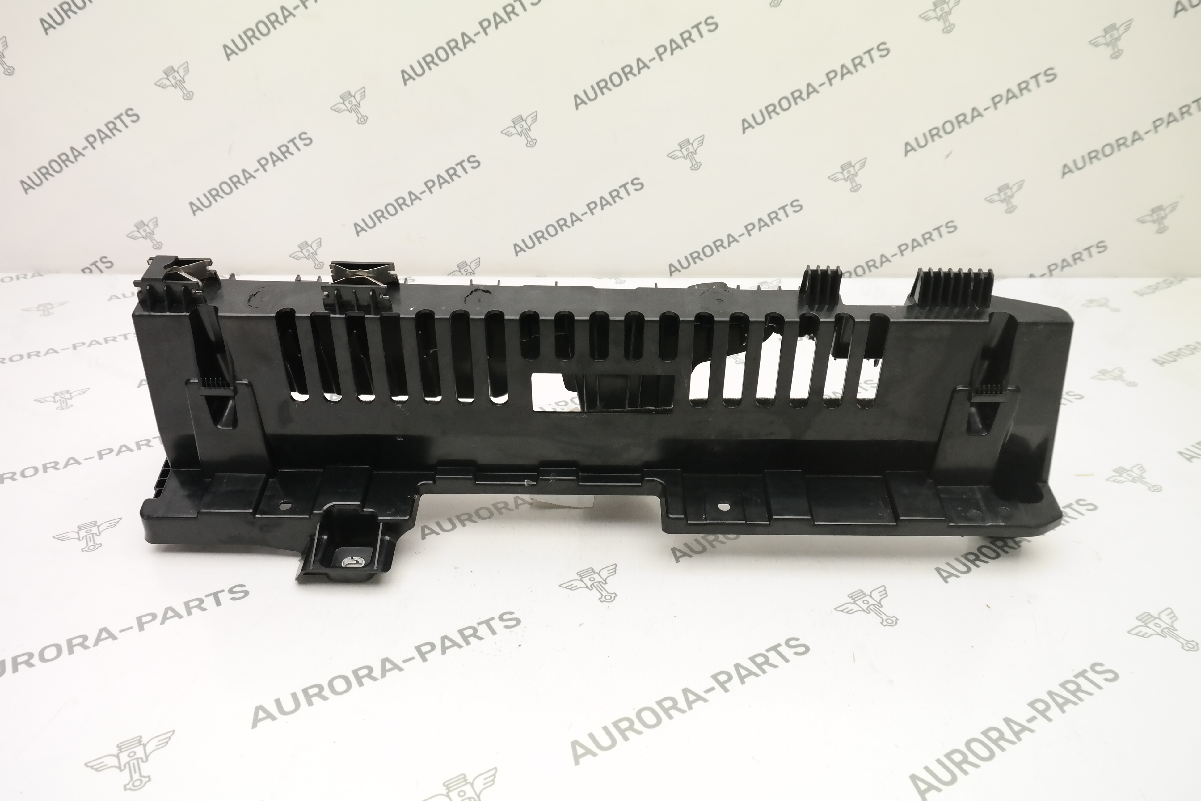 Кронштейн обшивки багажника RH BMW X6