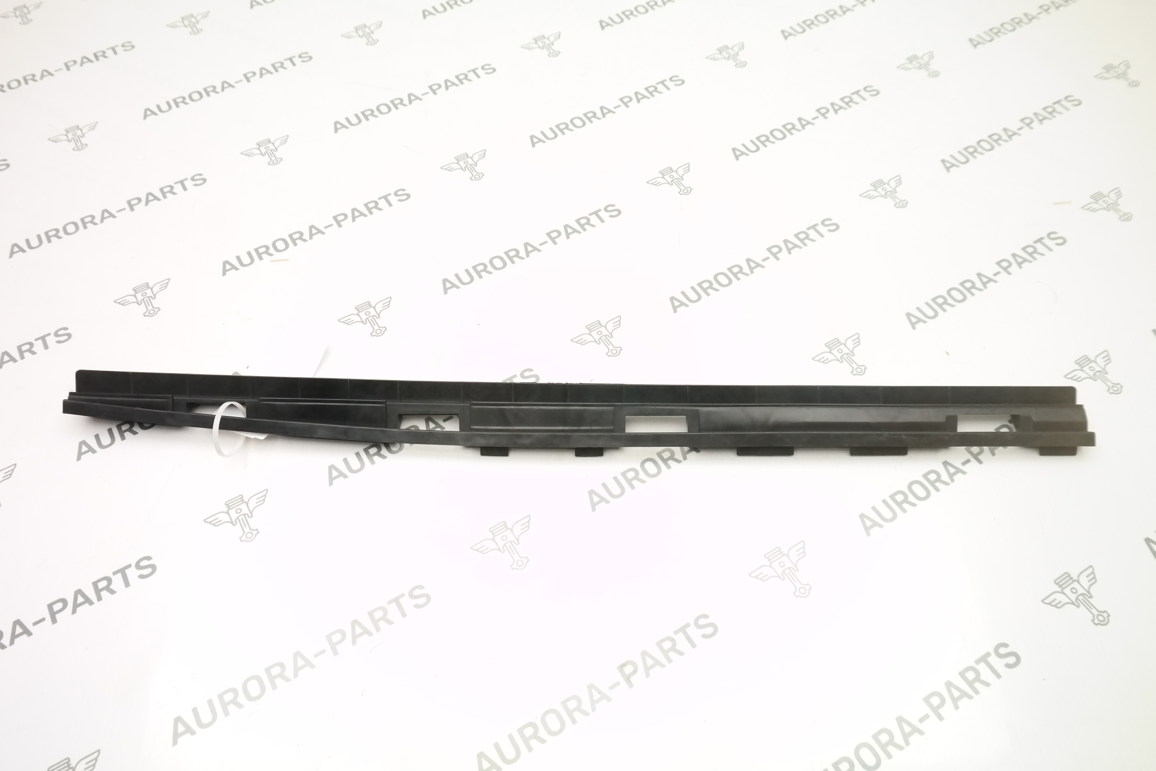 Кронштейн накладки порога LH Mercedes GL/GLS