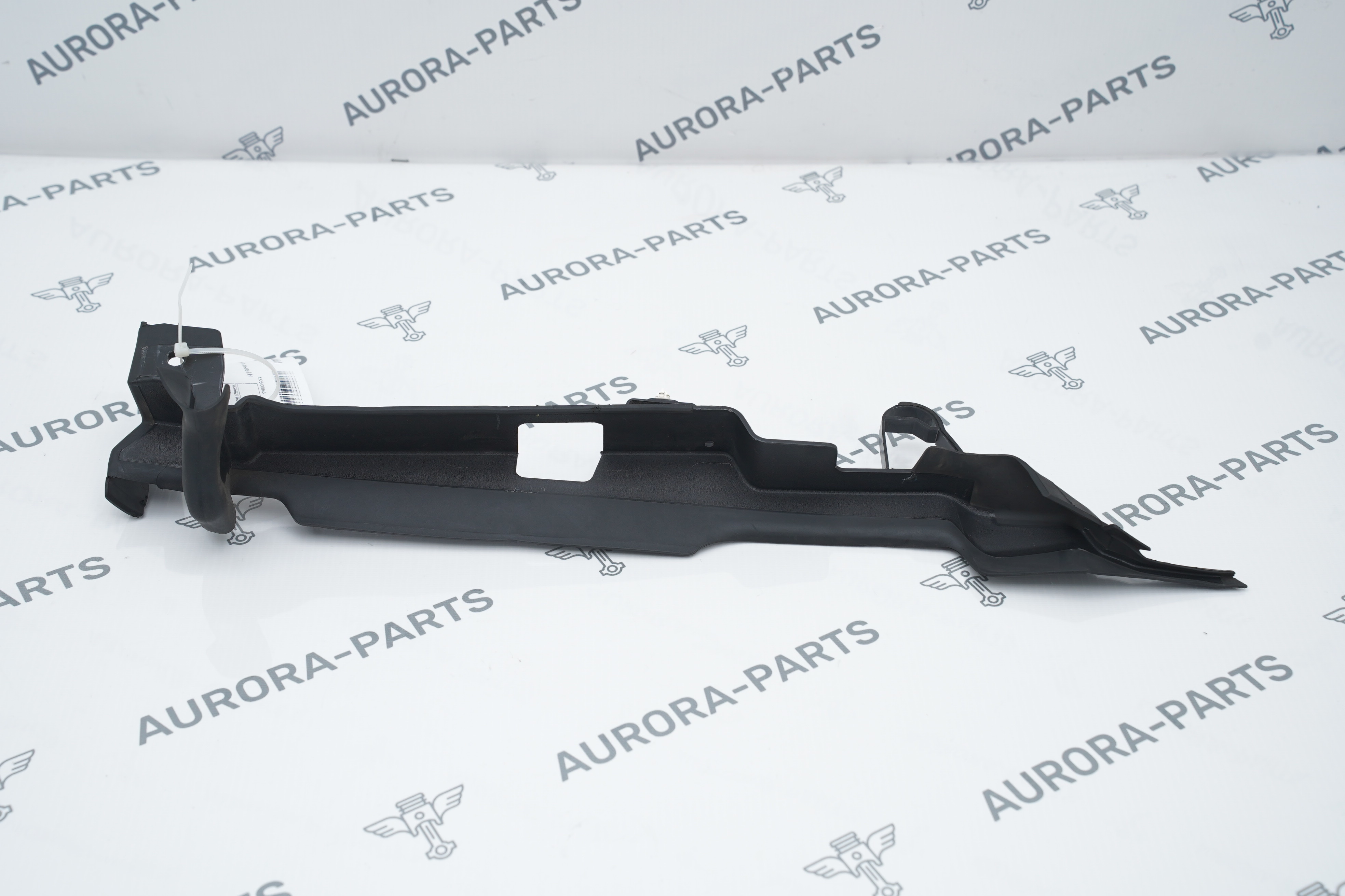 Накладка переднего крыла LH Audi Q3