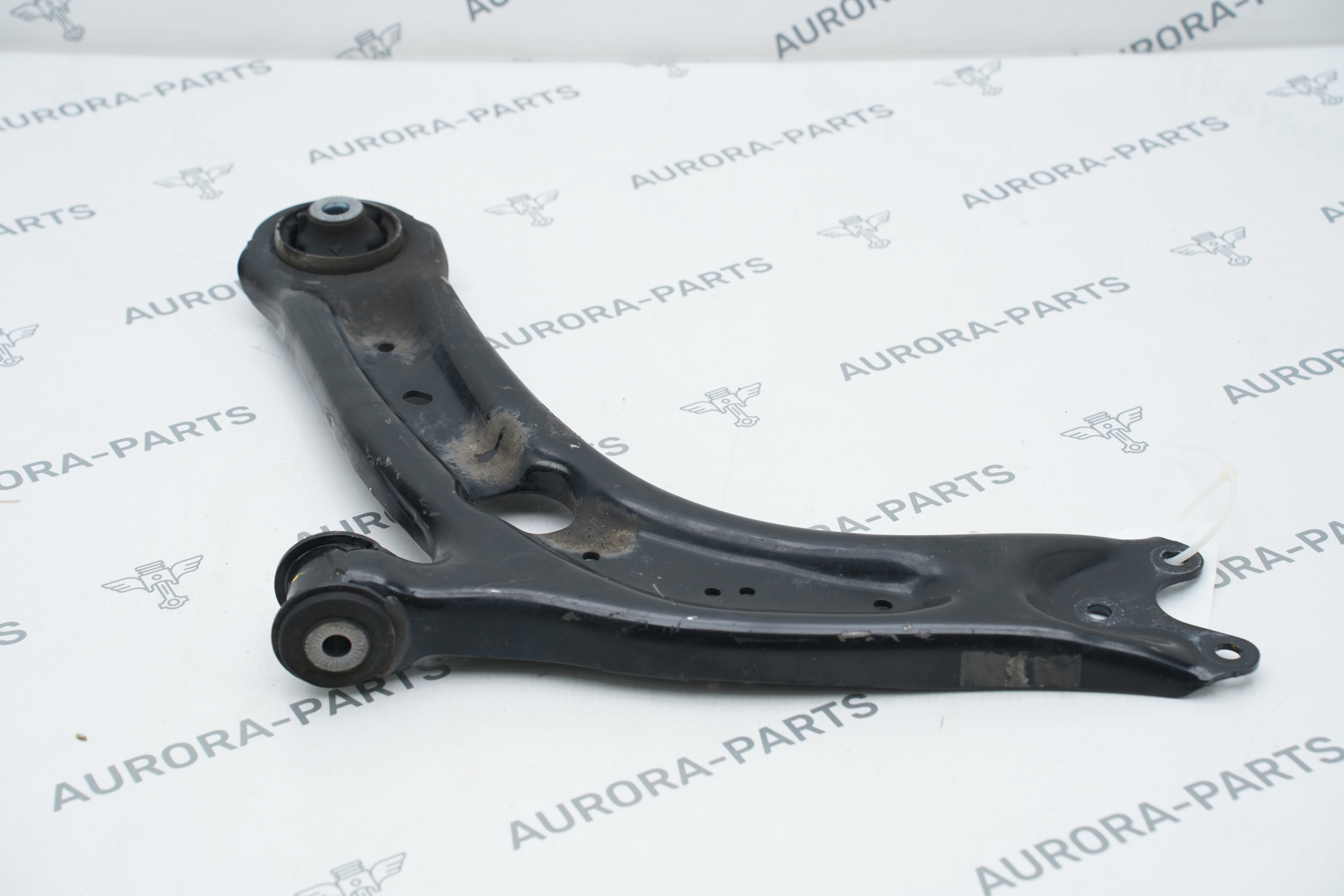 Рычаг передний нижний LH Audi Q3