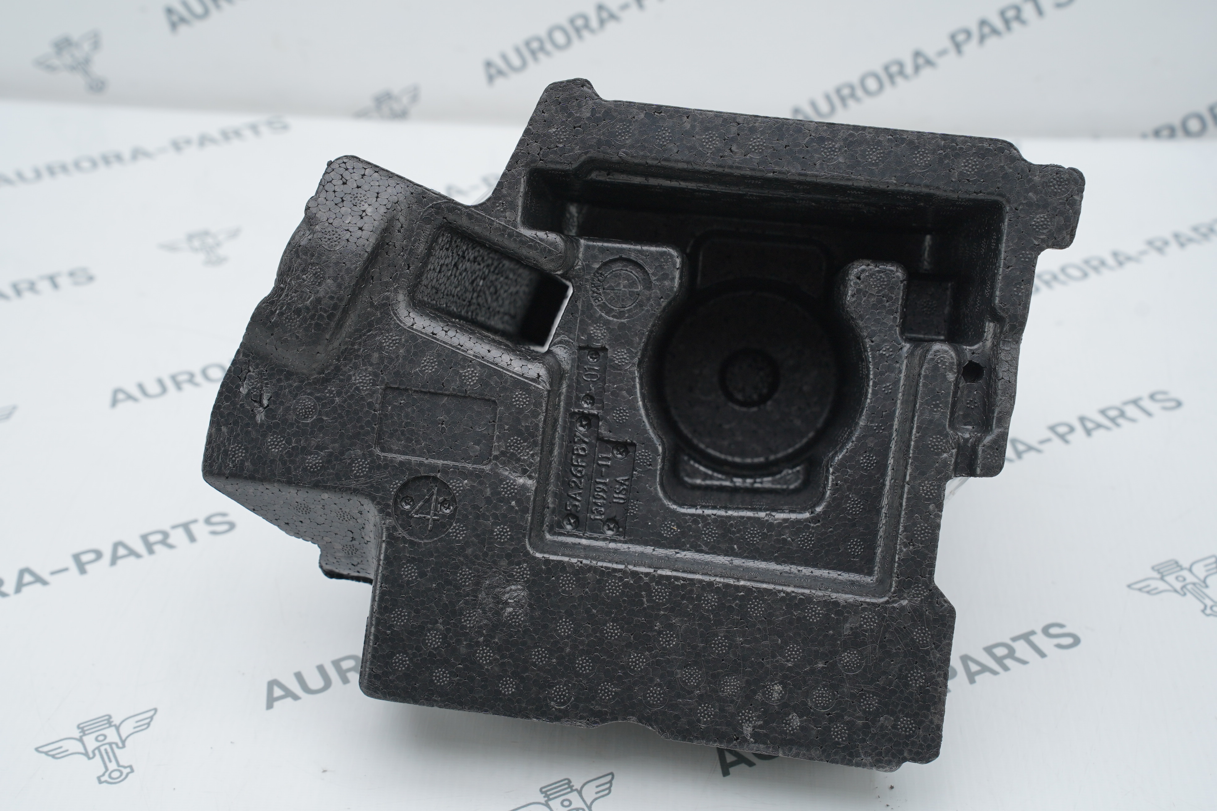 Отделение для мелких вещей в багажнике BMW X6