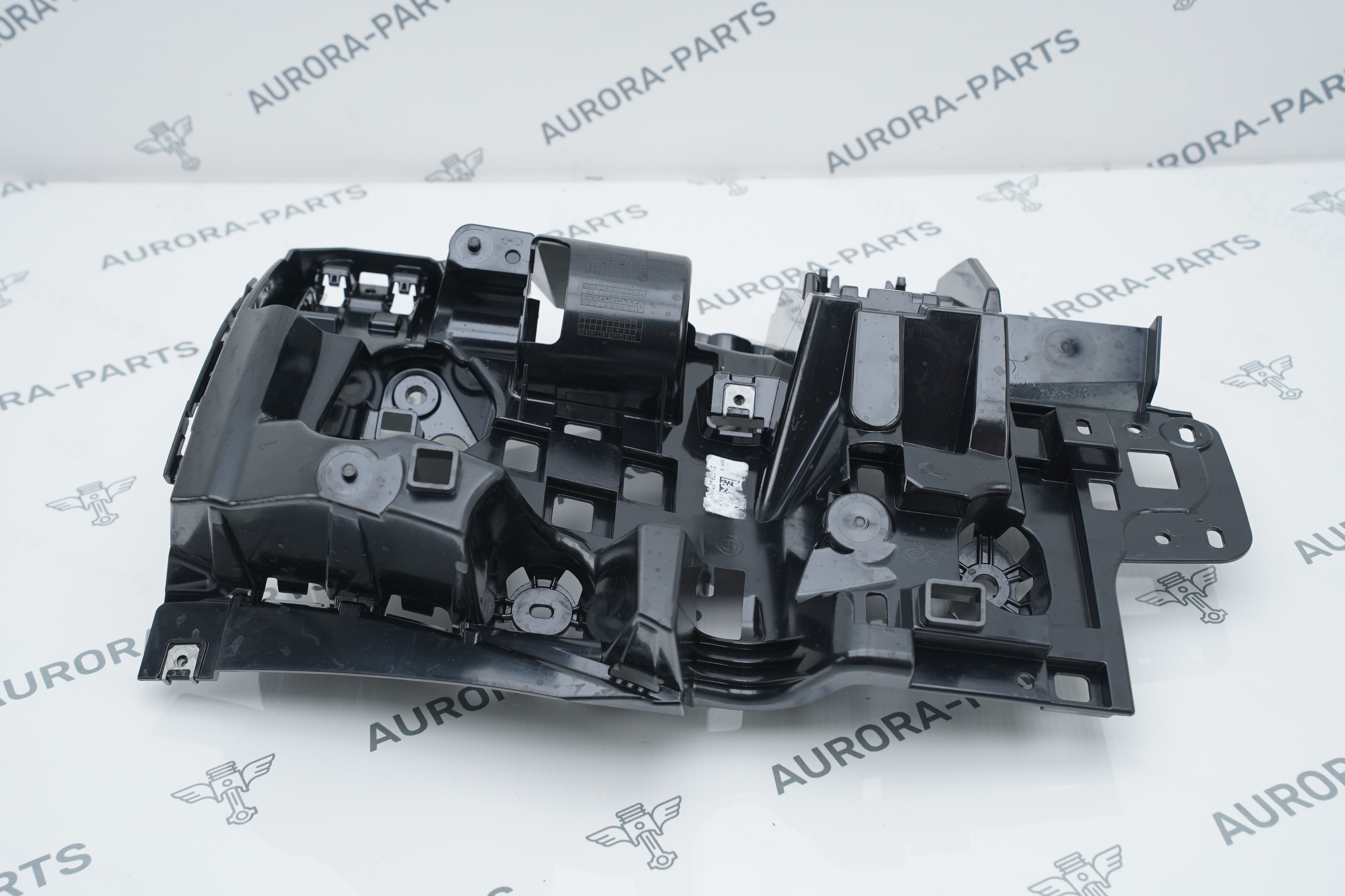 Кронштейн бампера задний  RH BMW X6