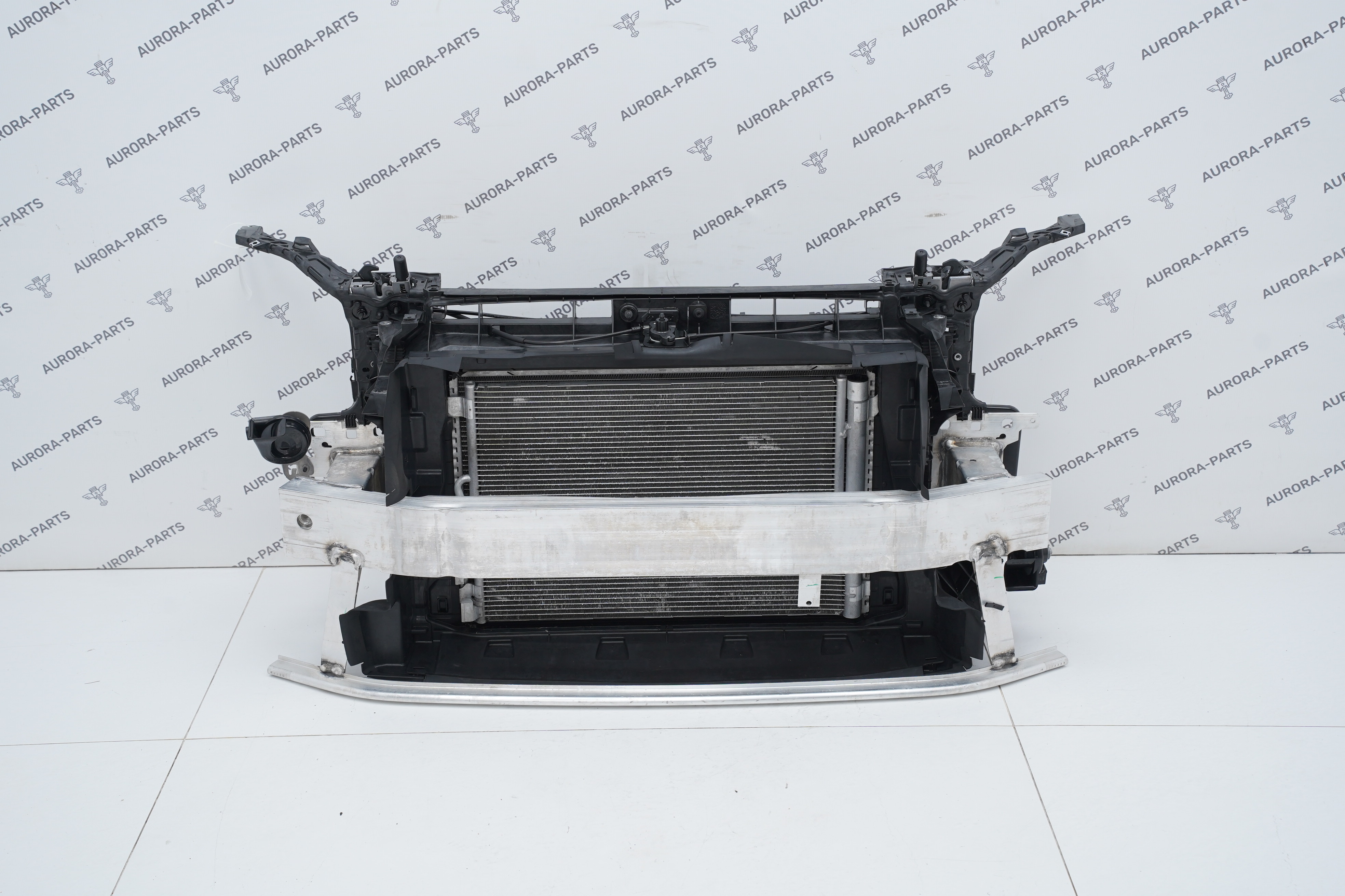 Кассета радиаторов в сборе с передней панелью 1.4tfsi Audi Q3