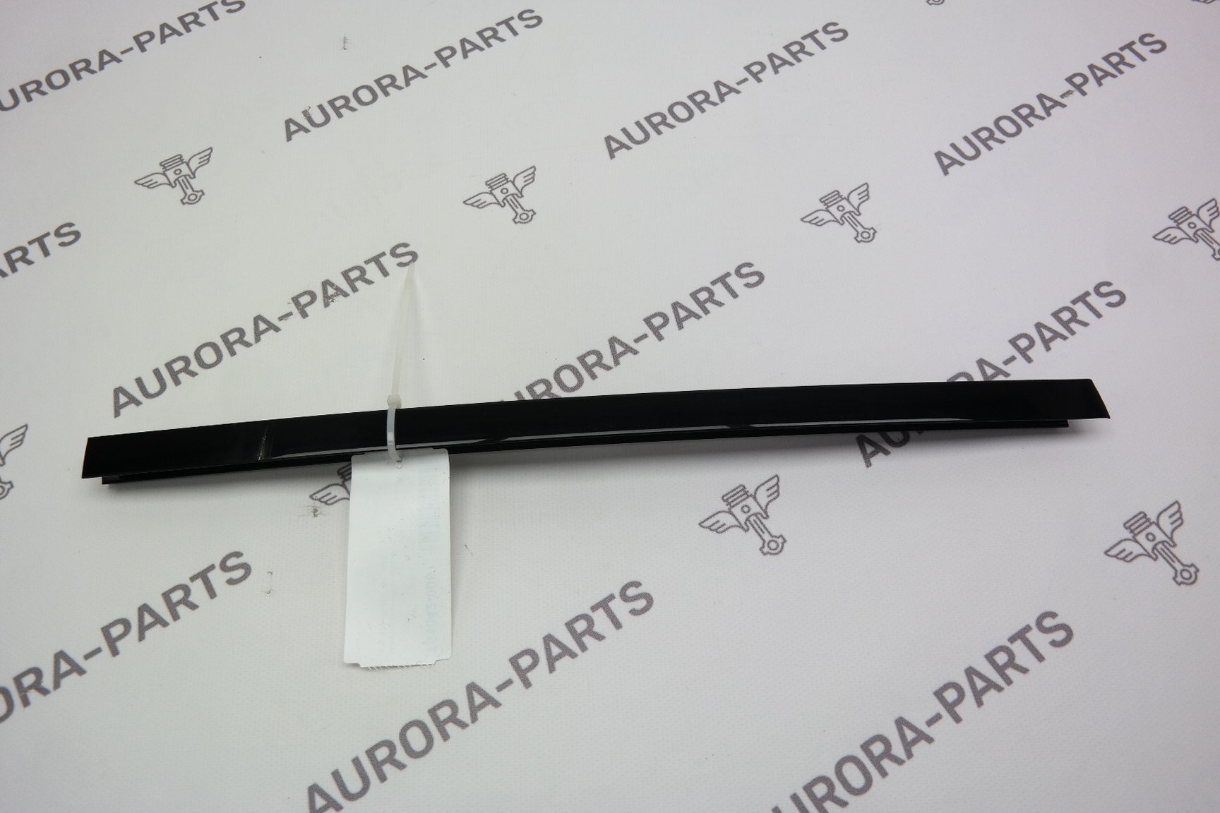 Молдинг перемычка задней двери RH Mercedes ML/GLE