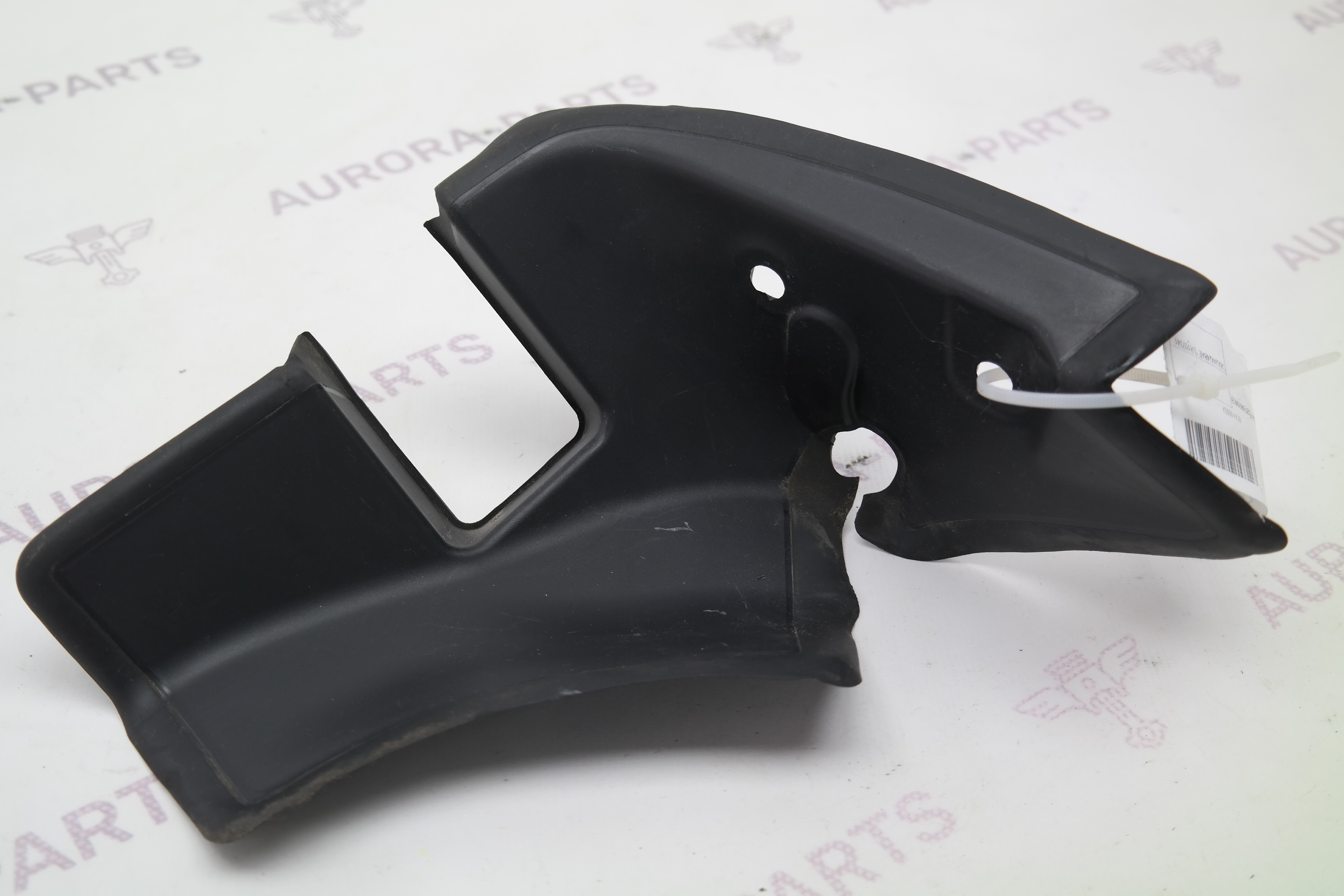 Крышка петли крышки багажника RH Land Rover Range Rover Velar