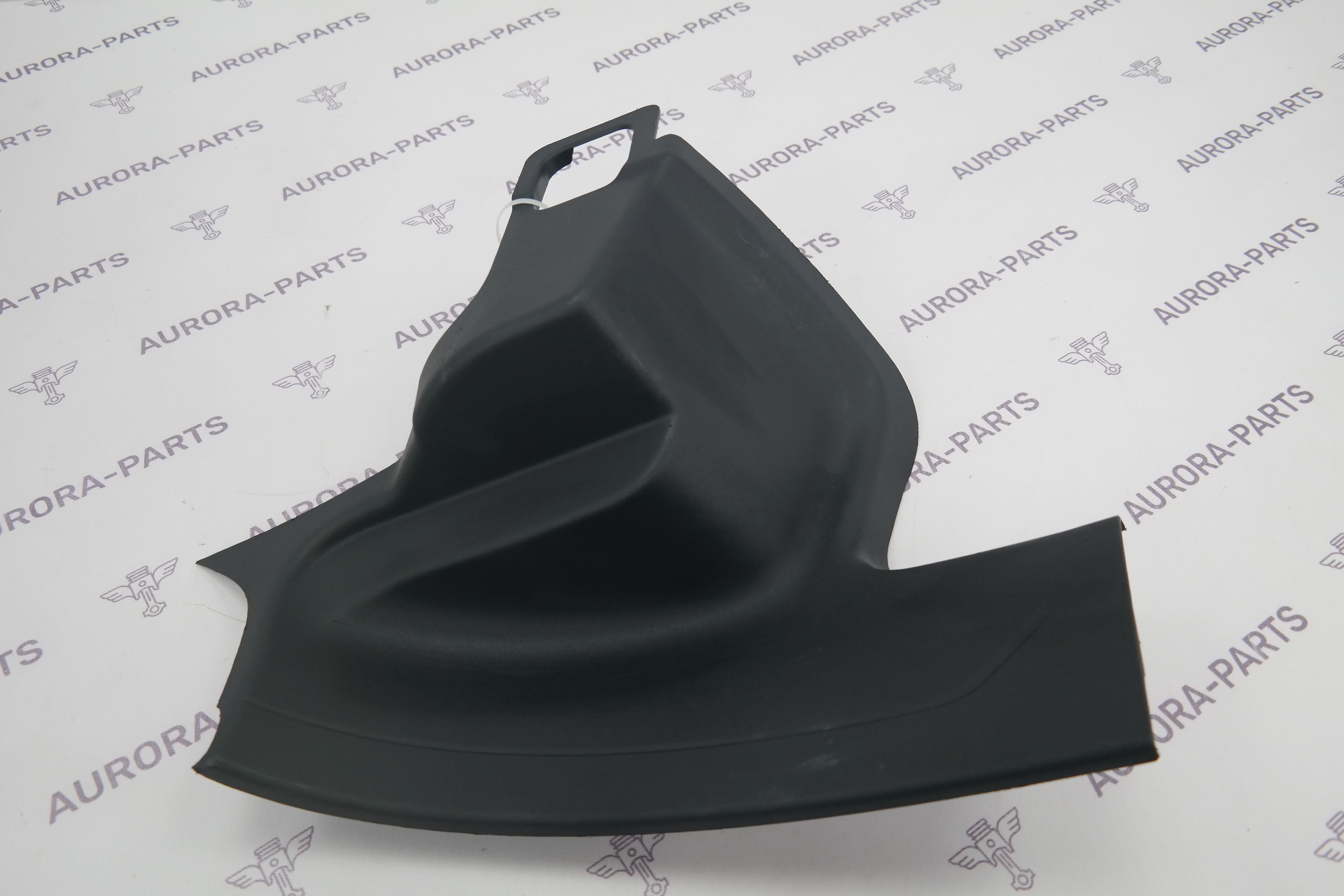 Накладка порога задней двери RH Land Rover Range Rover Velar