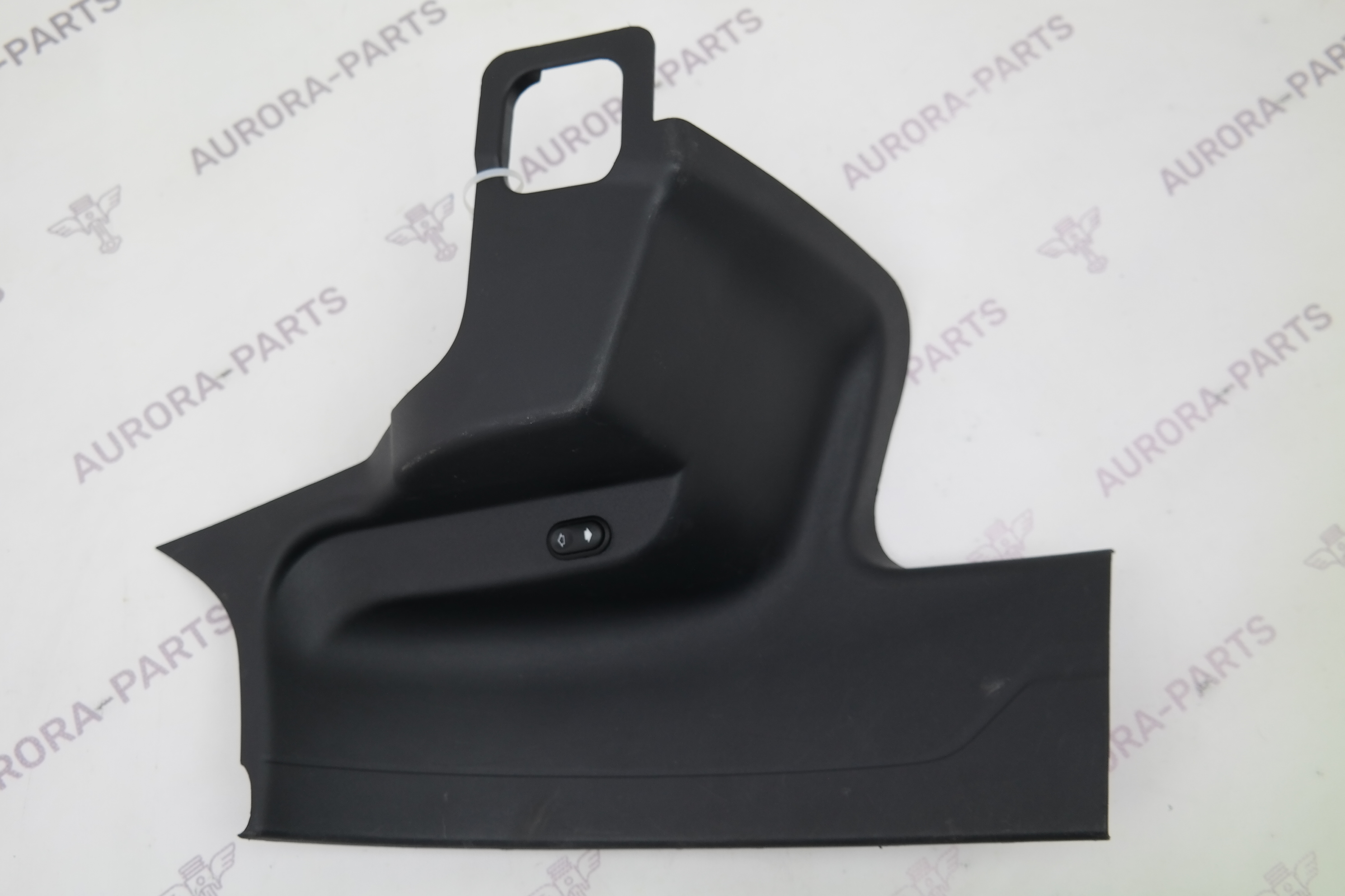 Накладка порога задней двери RH Land Rover Range Rover Velar