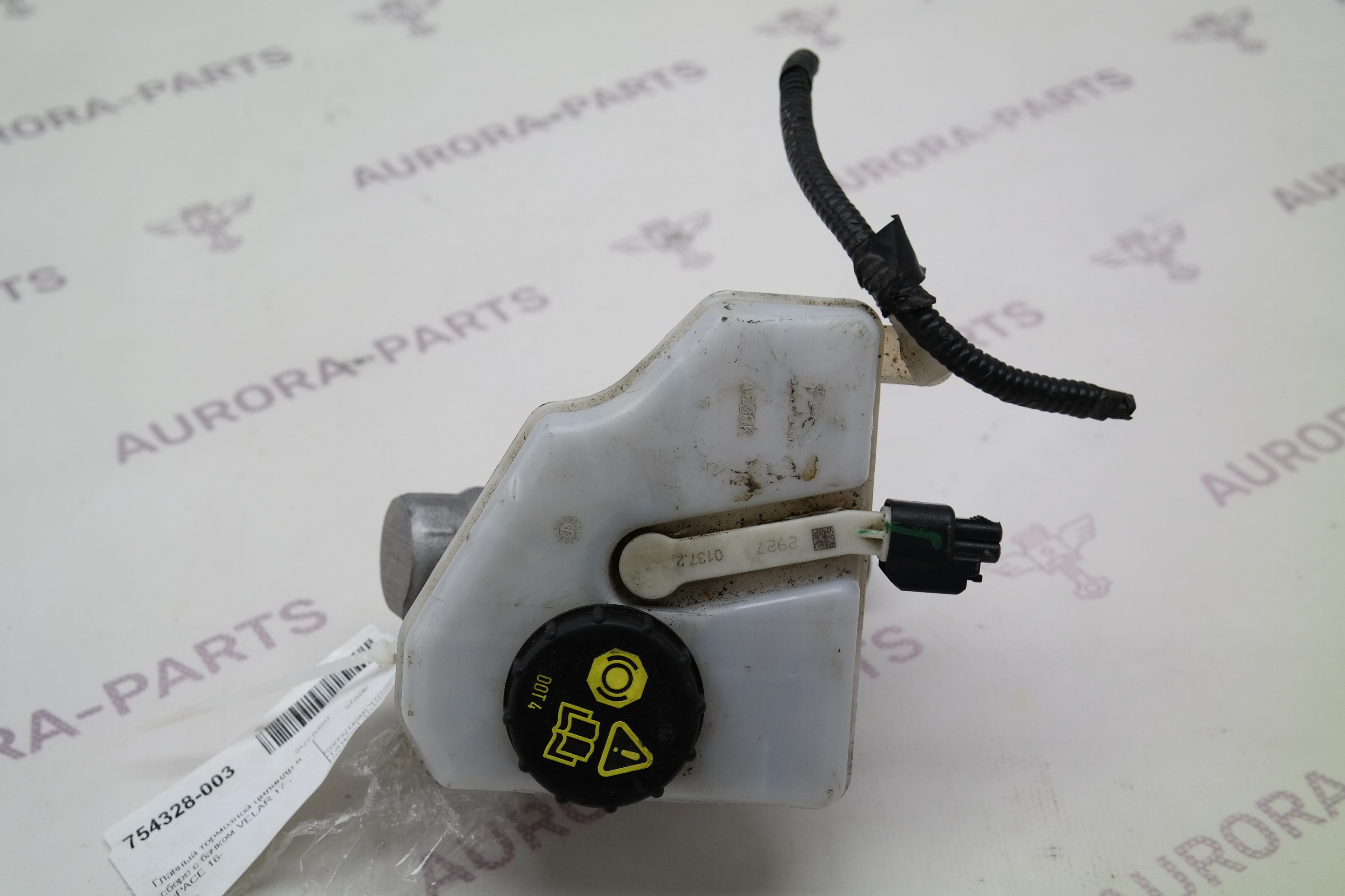 Главный тормозной цилиндр в сборе с бачком Jaguar F-Pace