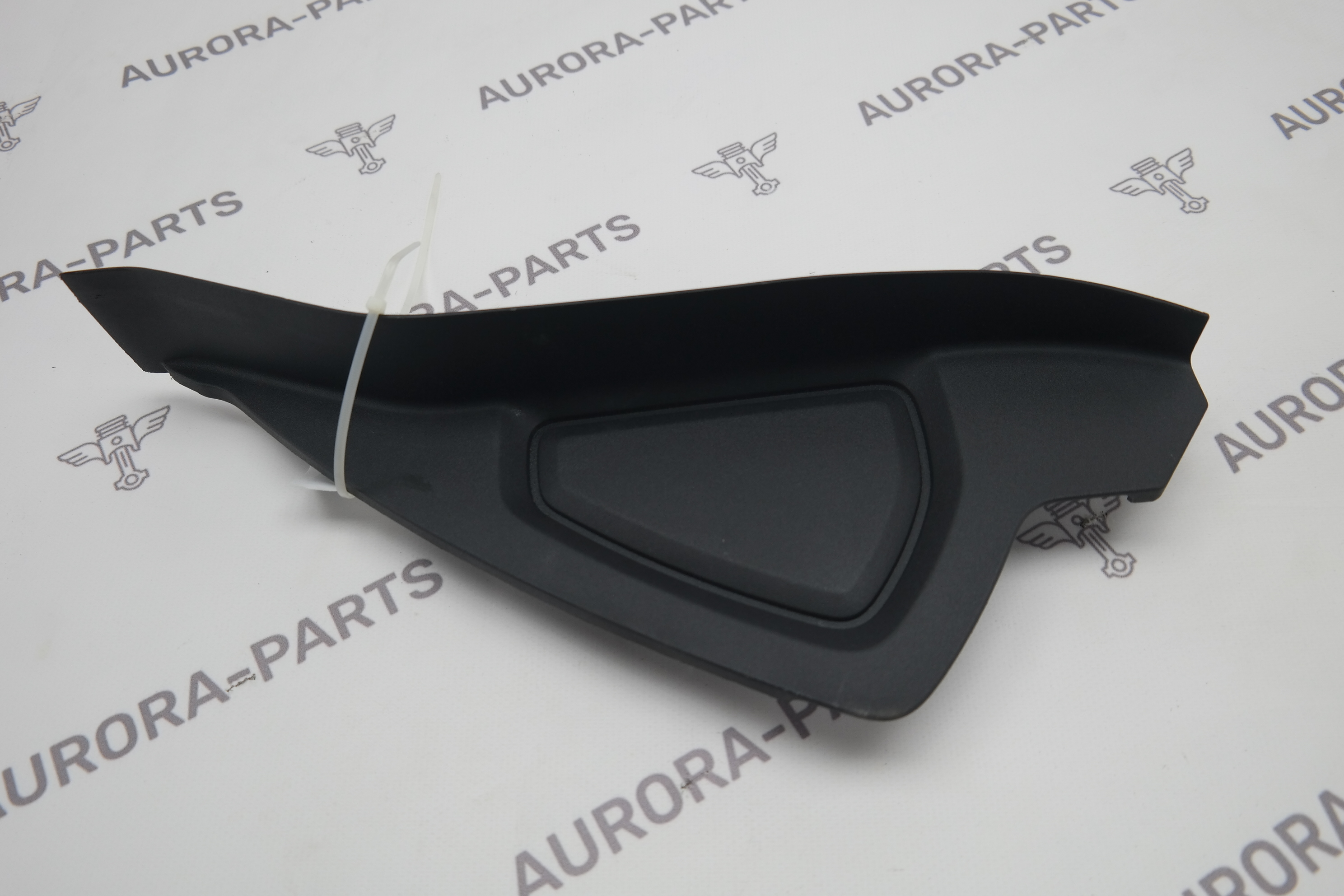 Накладка торпеды боковая LH Land Rover Range Rover Velar