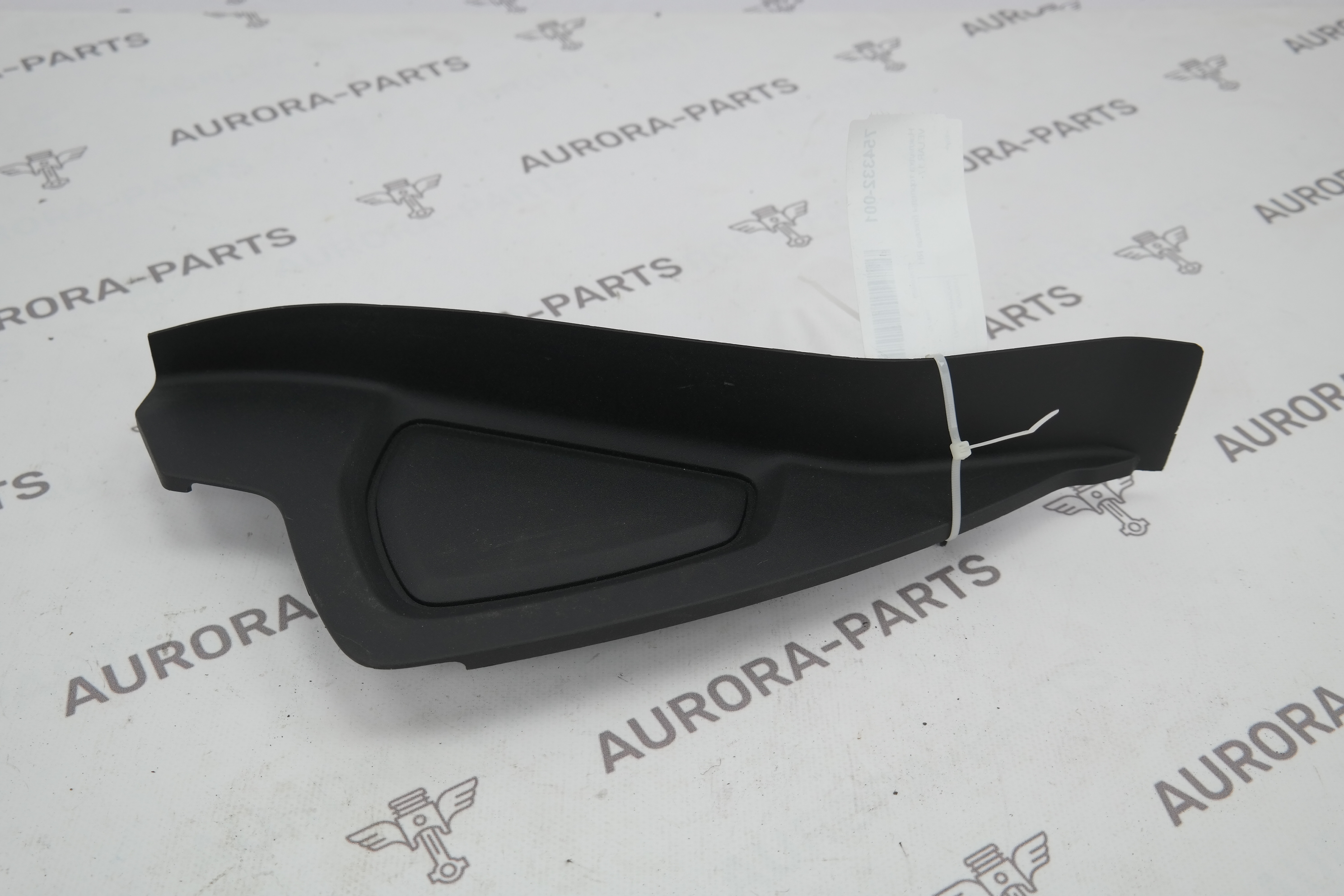 Накладка торпеды боковая RH Land Rover Range Rover Velar