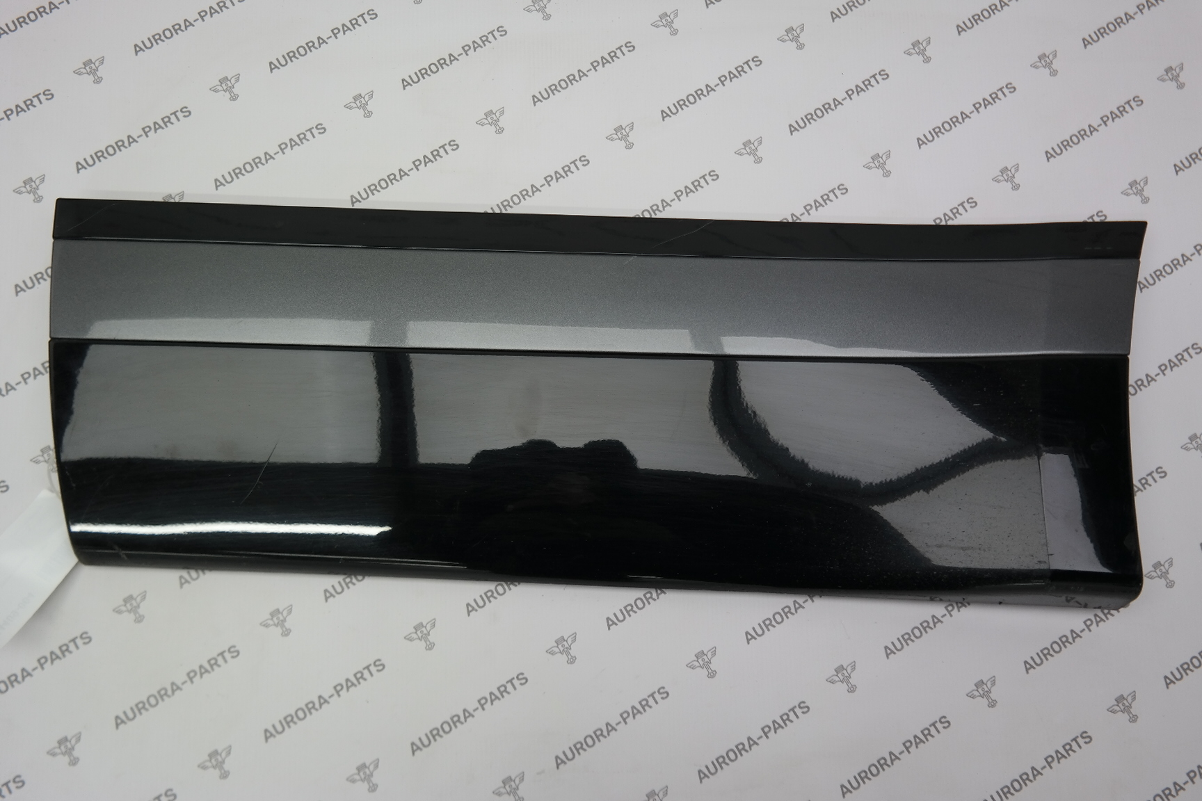 Молдинг задней двери нижний LH Land Rover Range Rover Velar