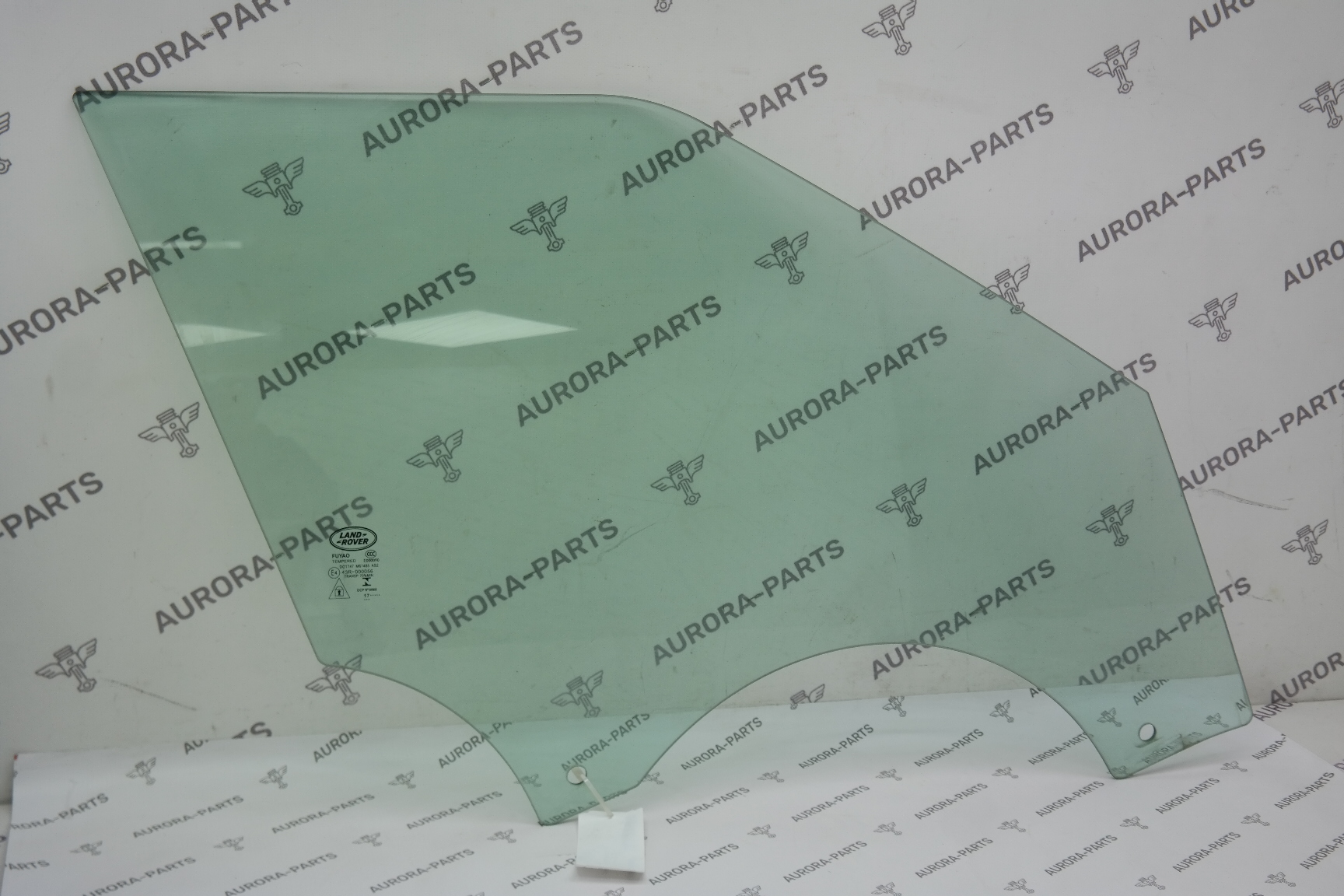 Стекло передней двери RH Land Rover Range Rover Velar