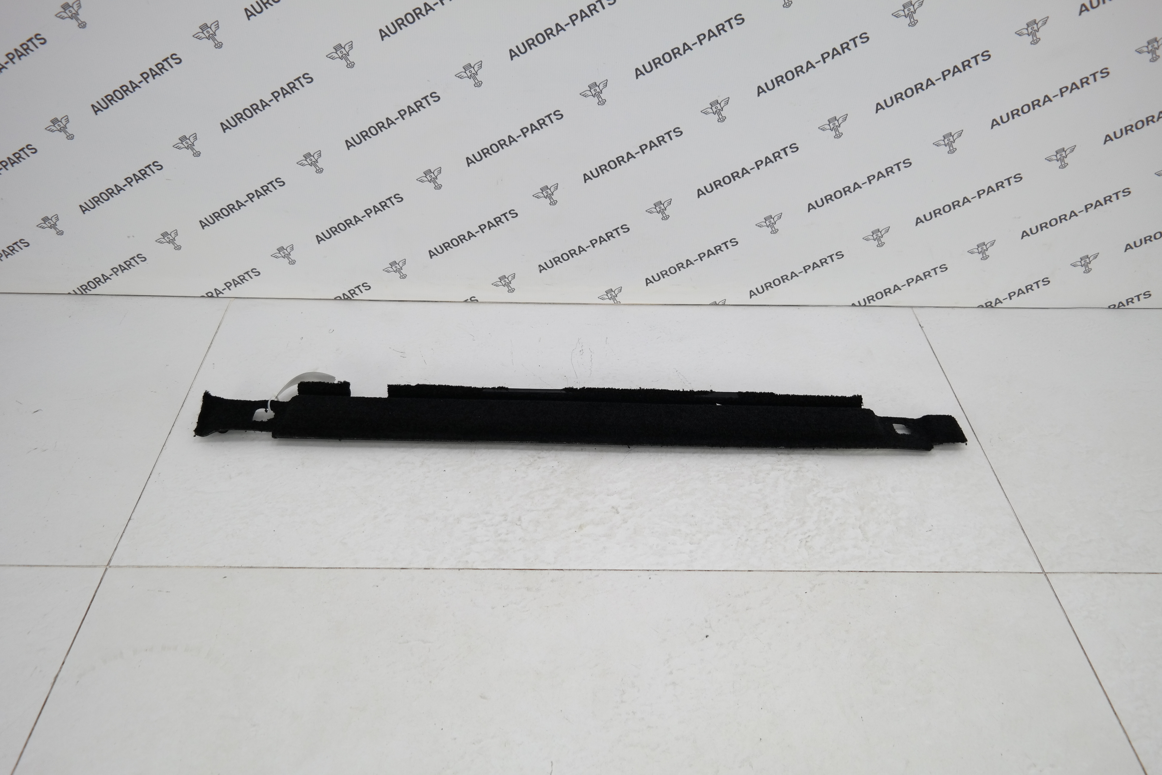 Вкладыш направляющий багажного отделения LH Land Rover Range Rover 30DDTX