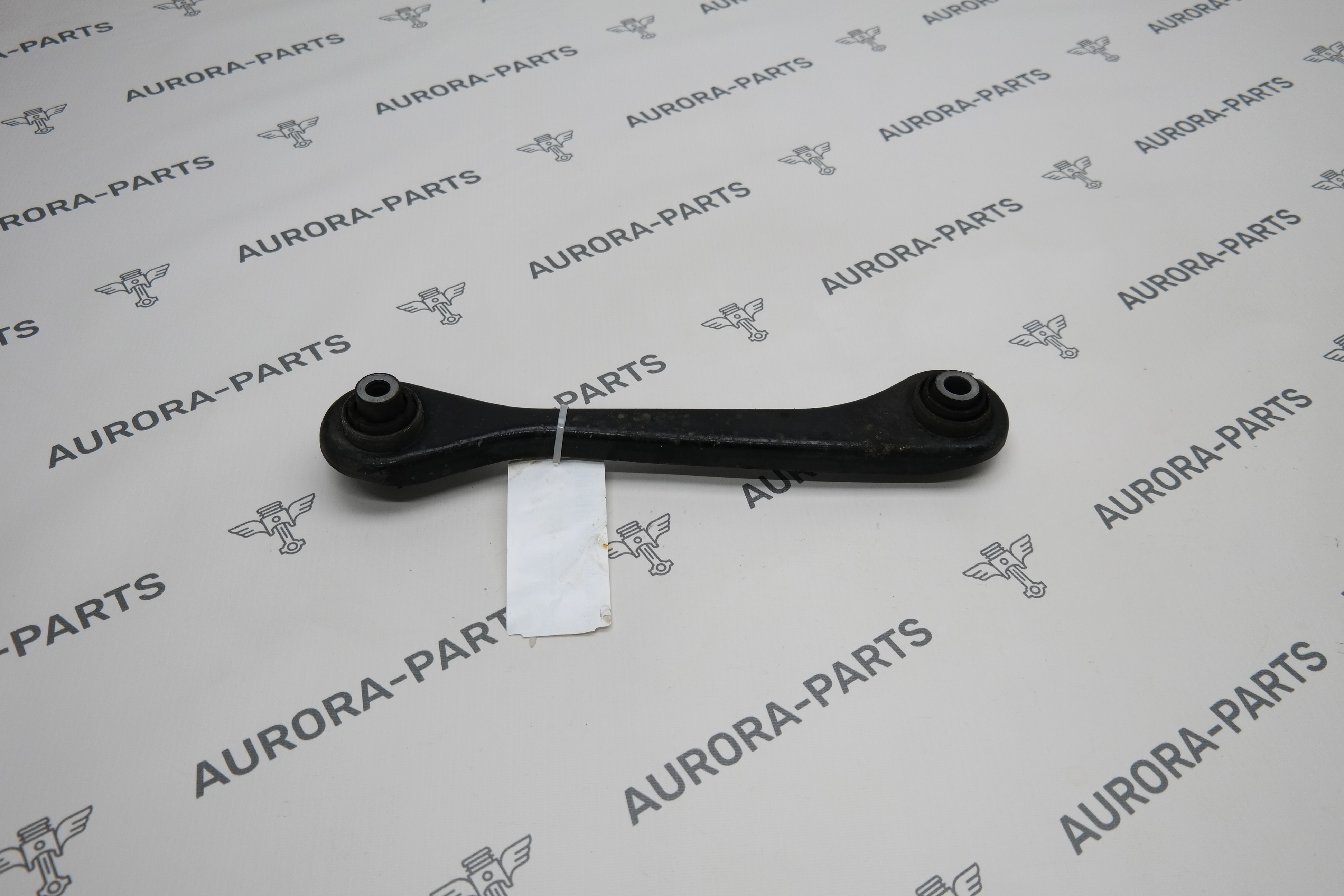 Рычаг поперечный задней подвески LH Audi Q3