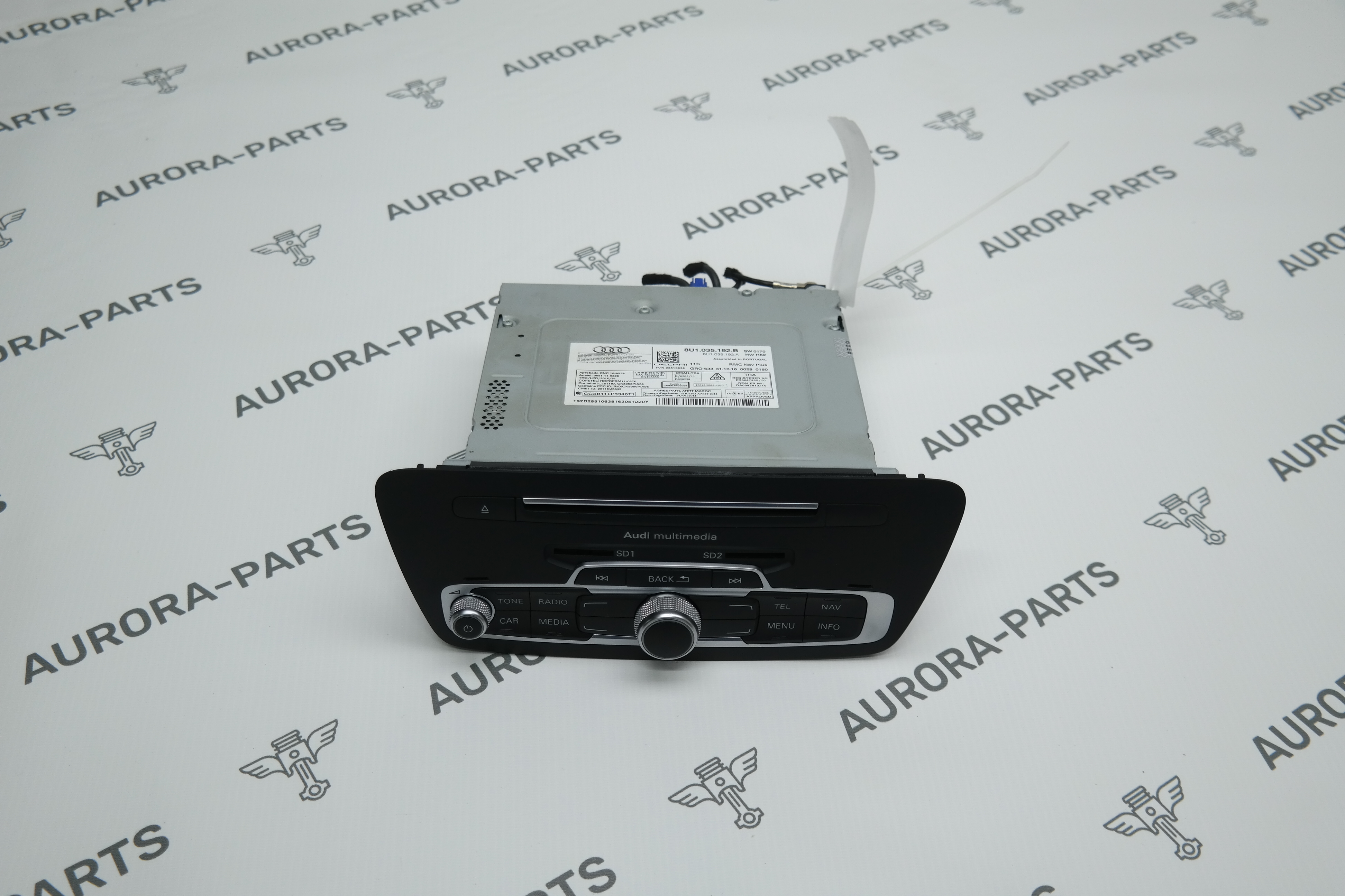 Блок управления информационной системы Audi Q3