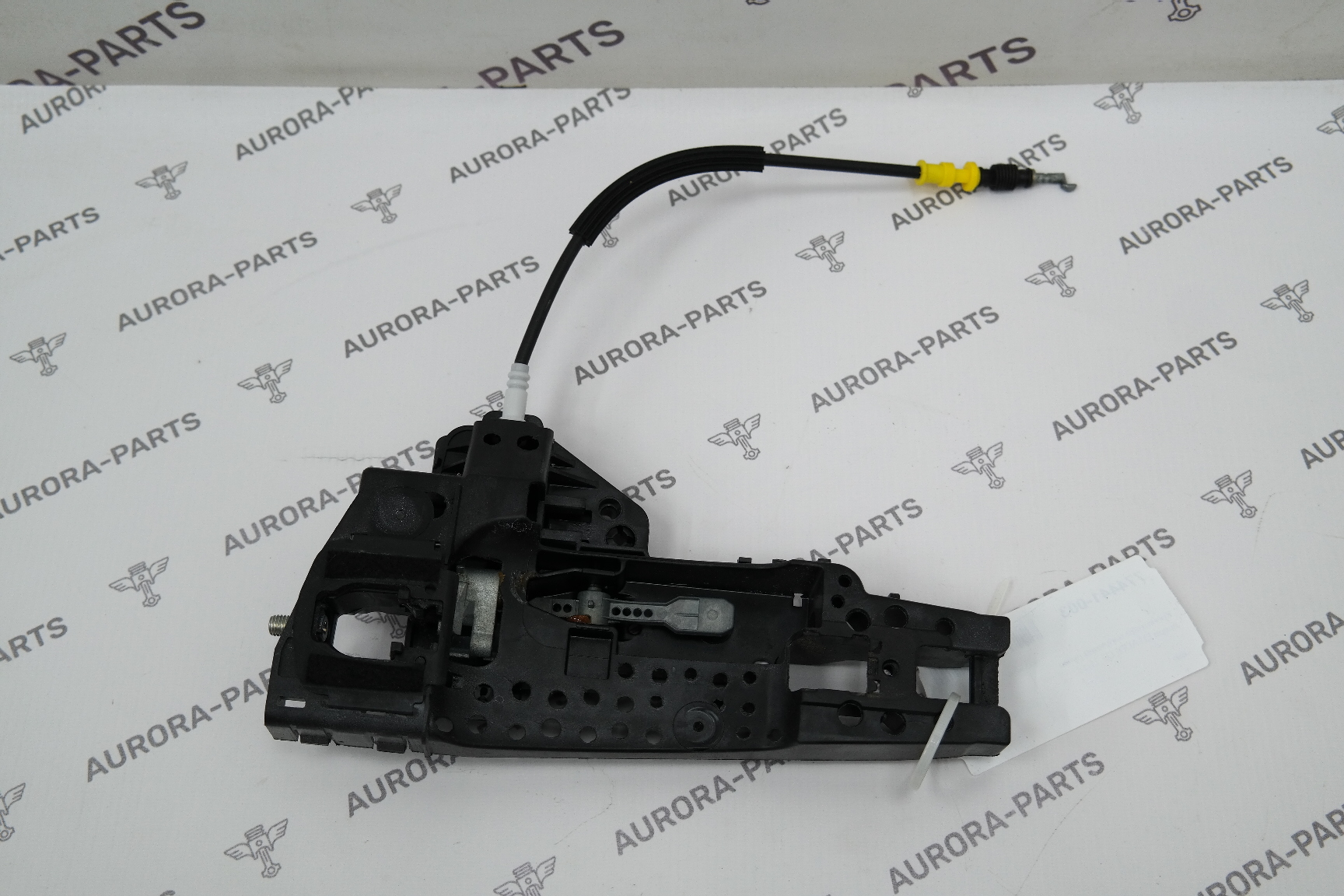 Кронштейн наружней ручки двери LH Audi Q3