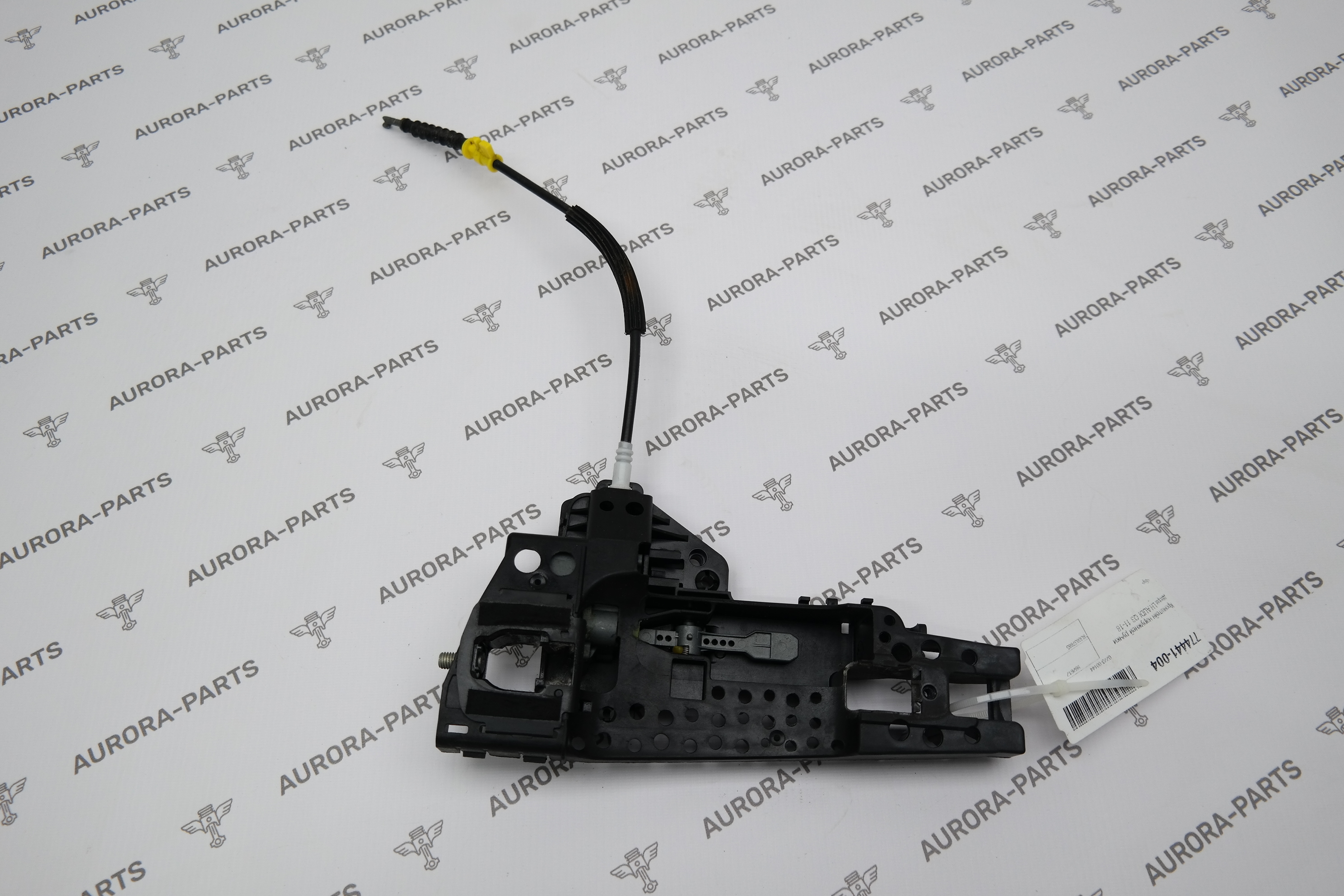 Кронштейн наружней ручки двери LH Audi Q3