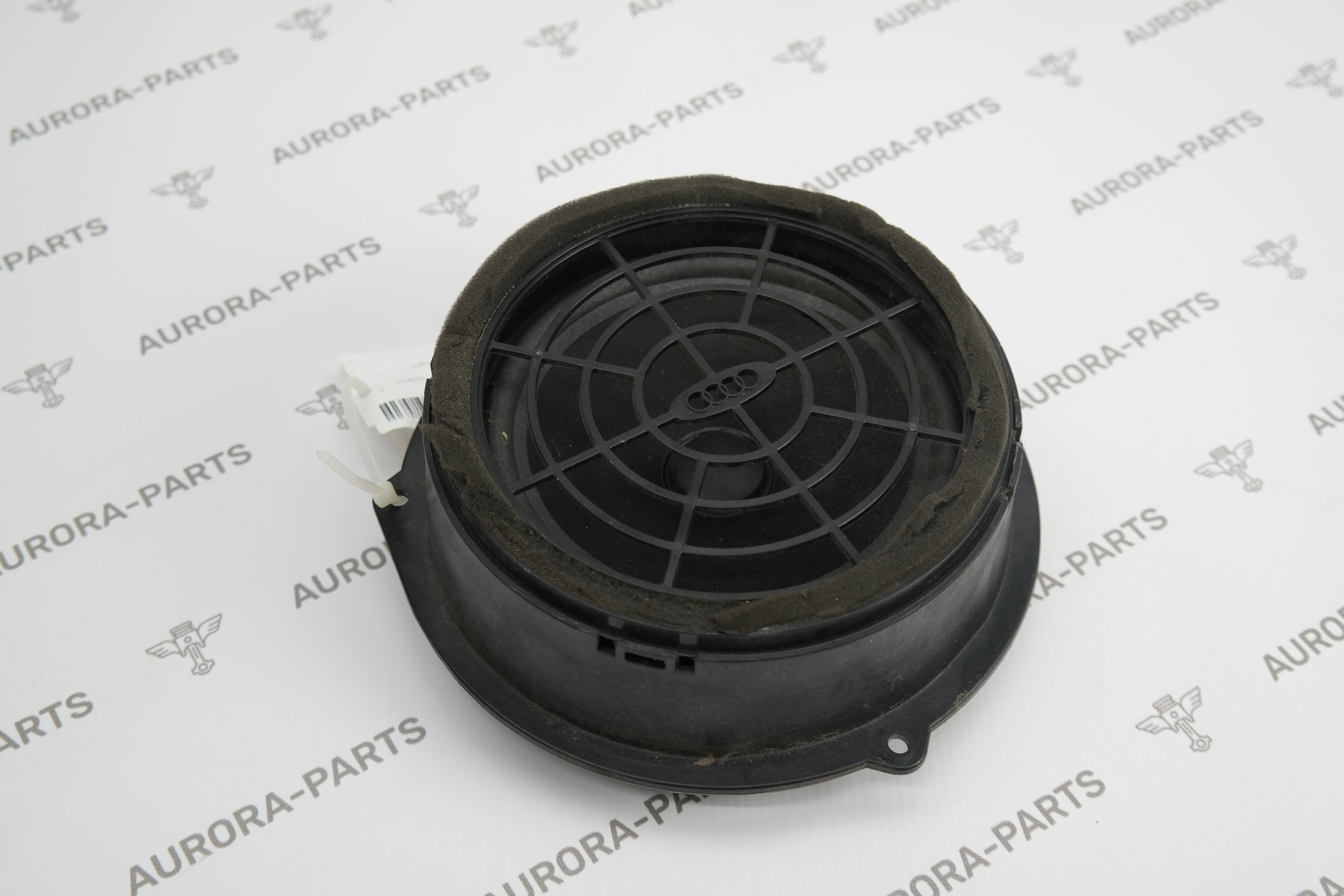 Динамик передней двери Audi Q3