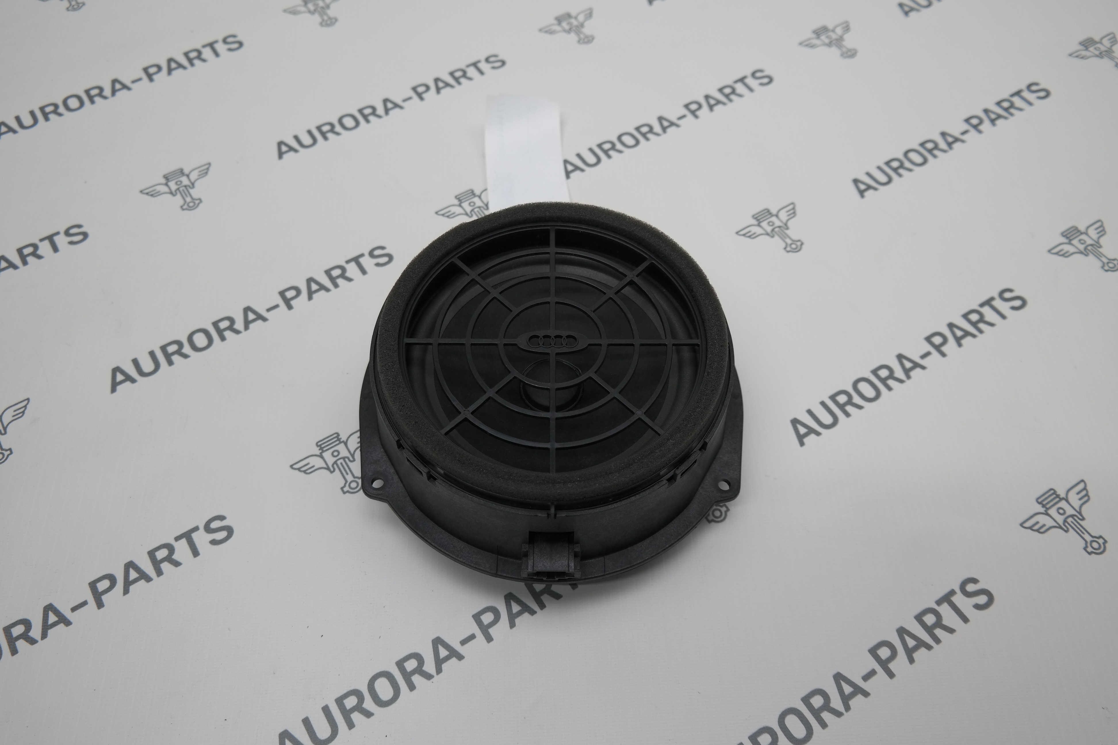 Динамик передней двери Audi Q3