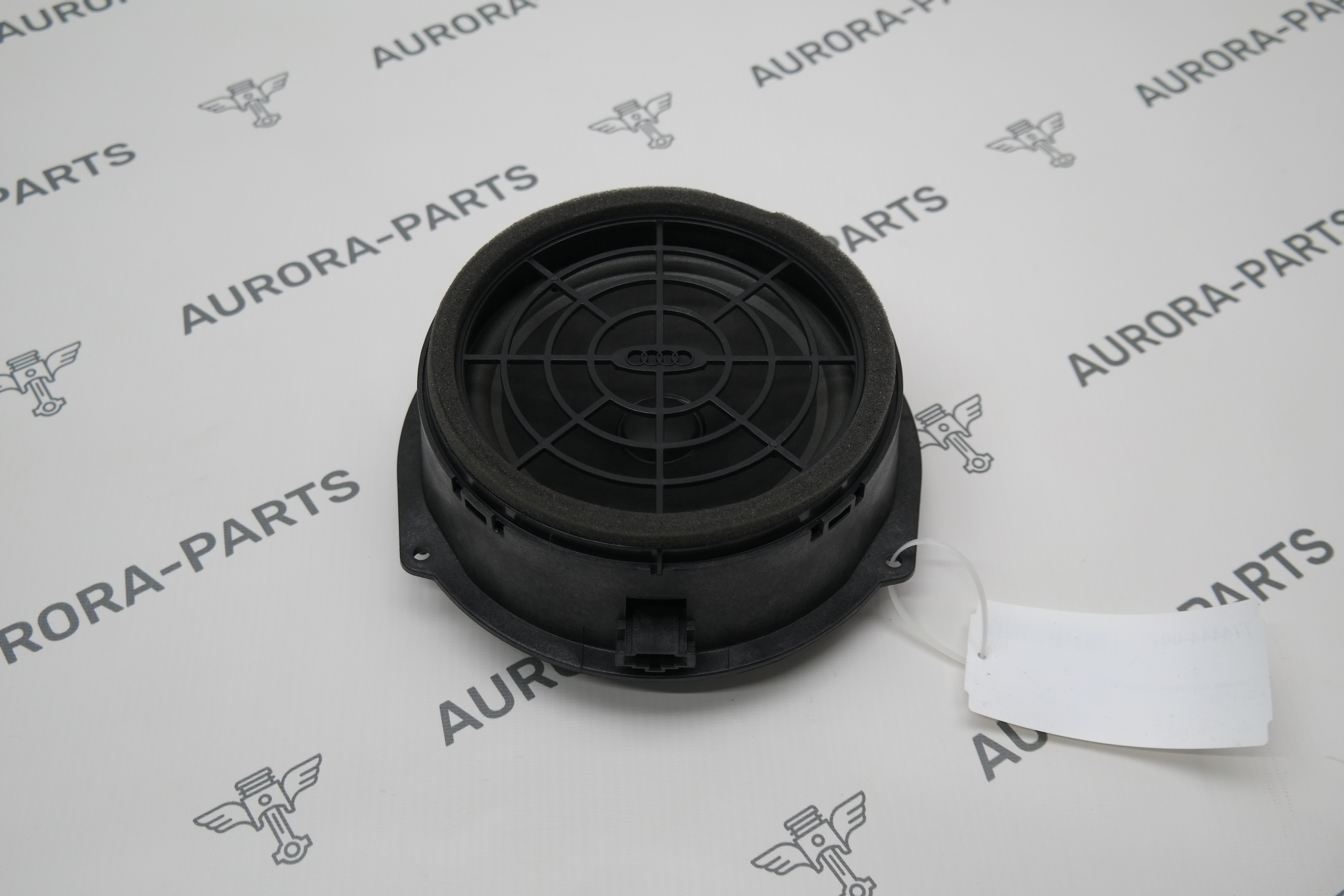 Динамик передней двери Audi Q3