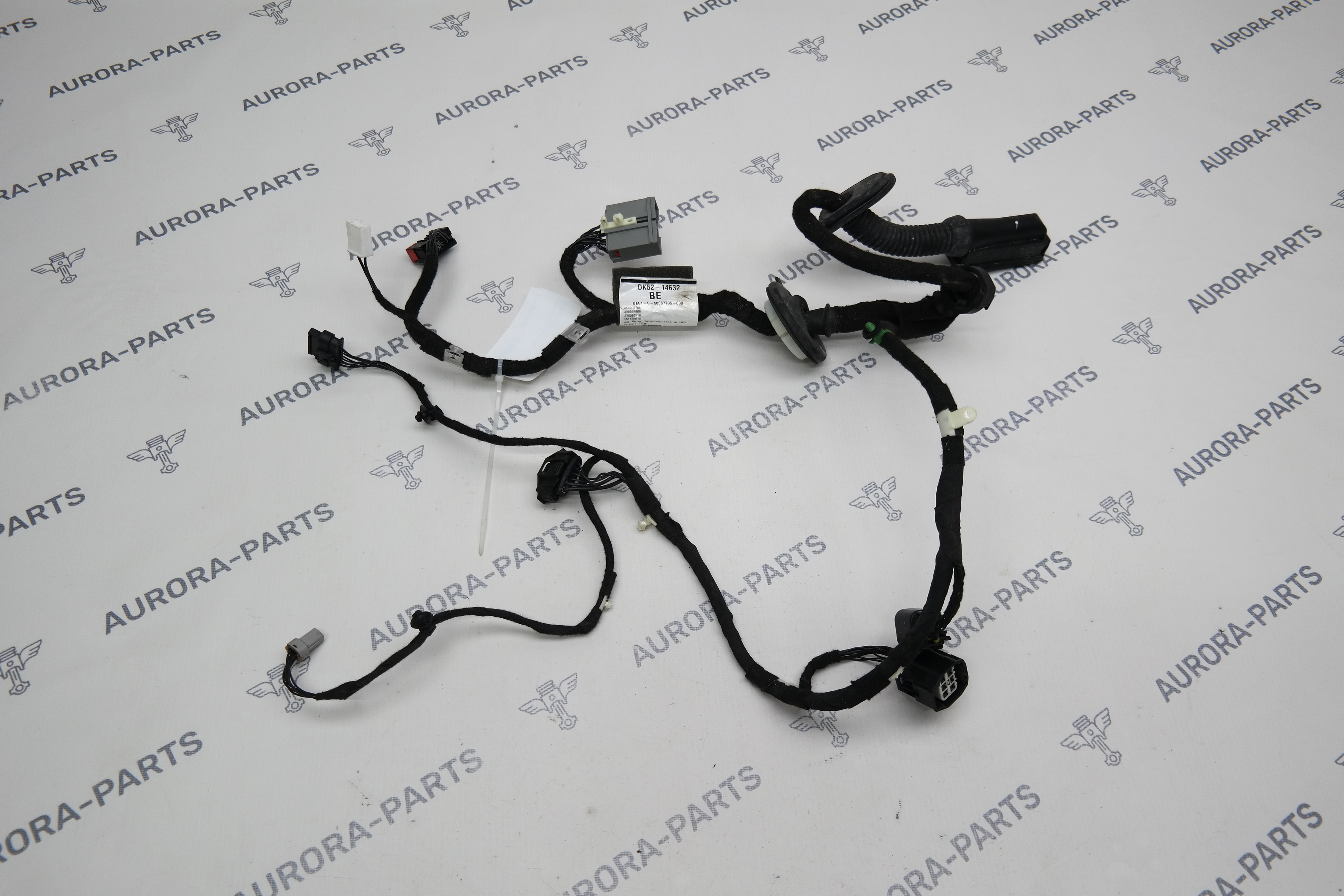 Жгут проводки задней двери (Под доводчик) RH Land Rover Range Rover 30DDTX