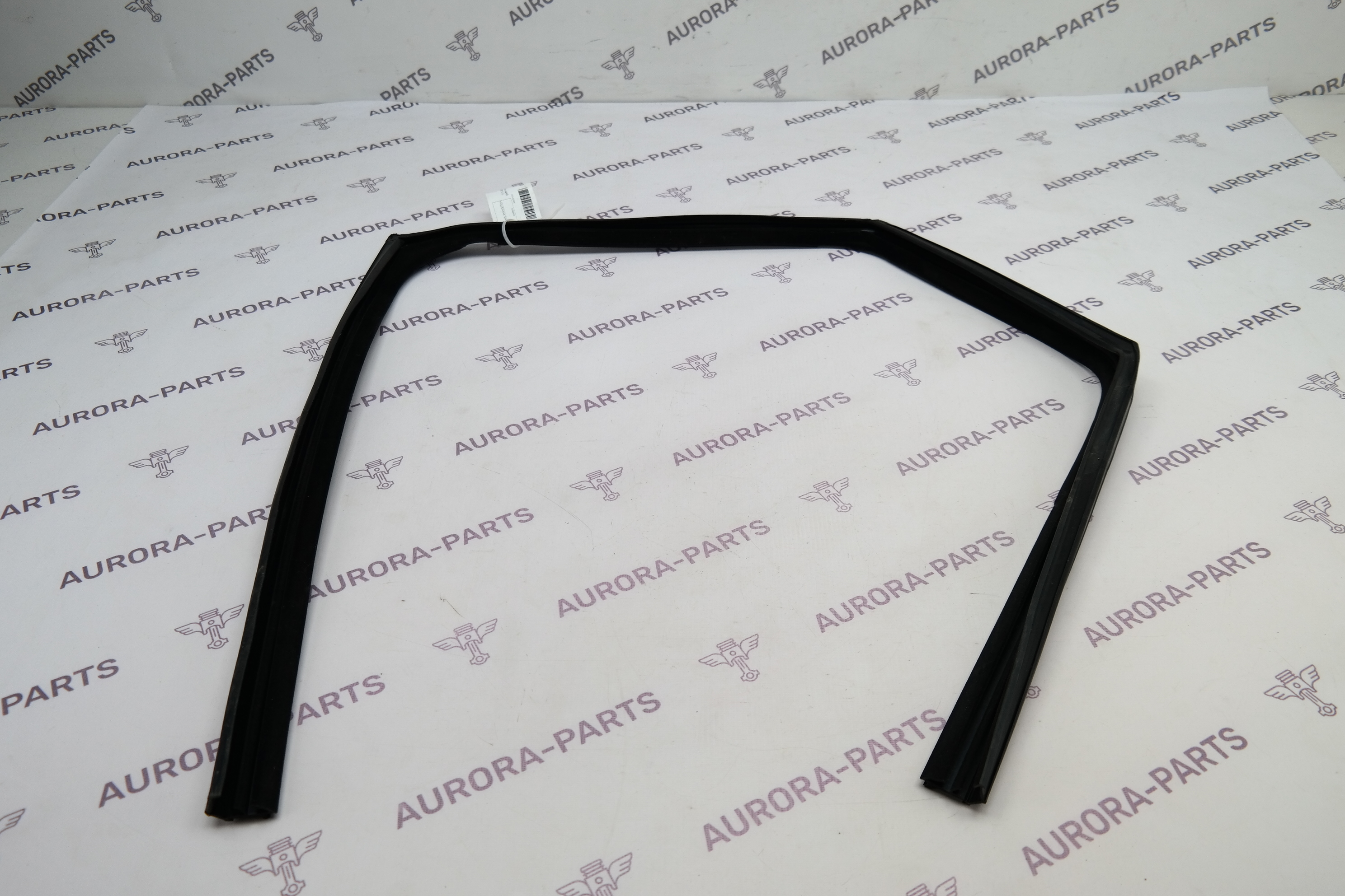 Направляющая стекла задней двери LH Land Rover Discovery