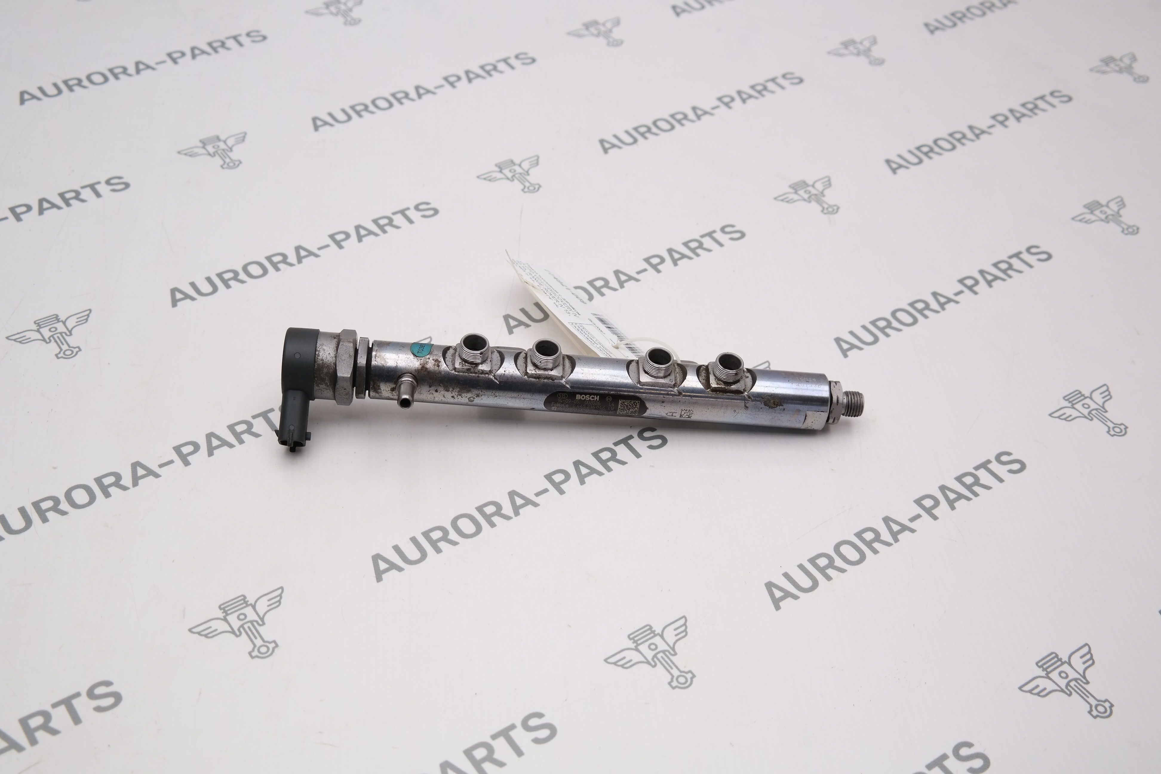 Рампа топливная с датчиком (3.0TD V6) LH Land Rover Discovery