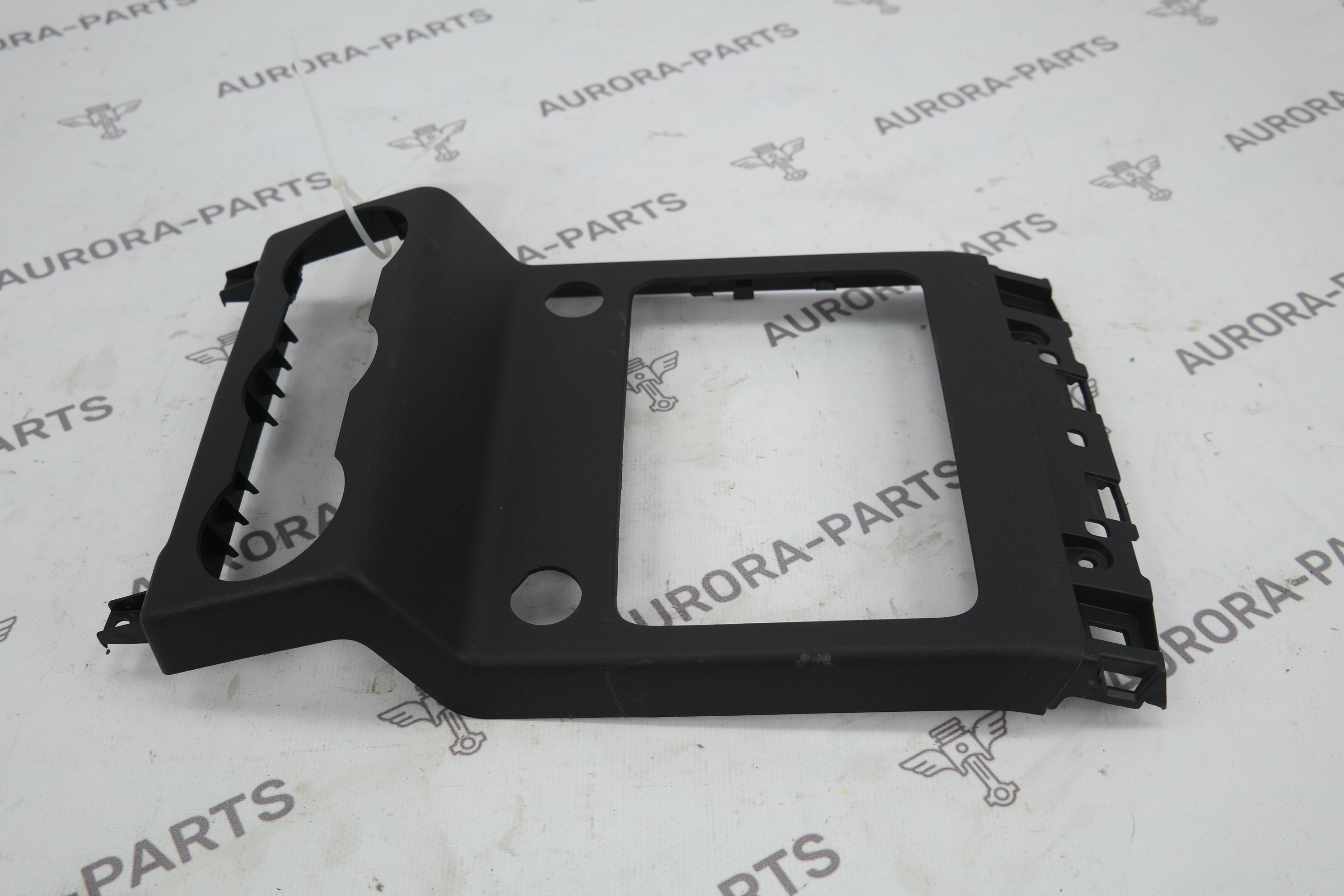 Накладка центральной консоли задняя Land Rover Discovery