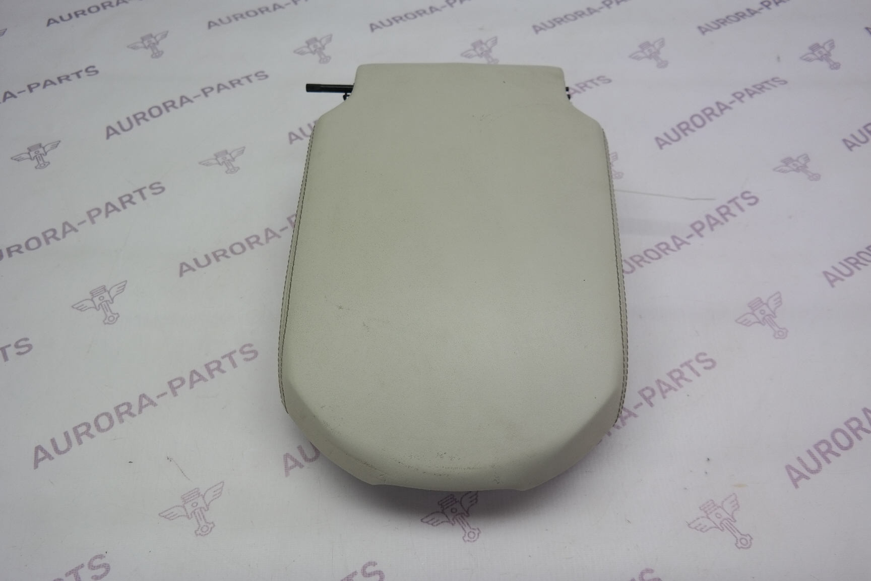 Подлокотник центральной консоли Land Rover Discovery Sport