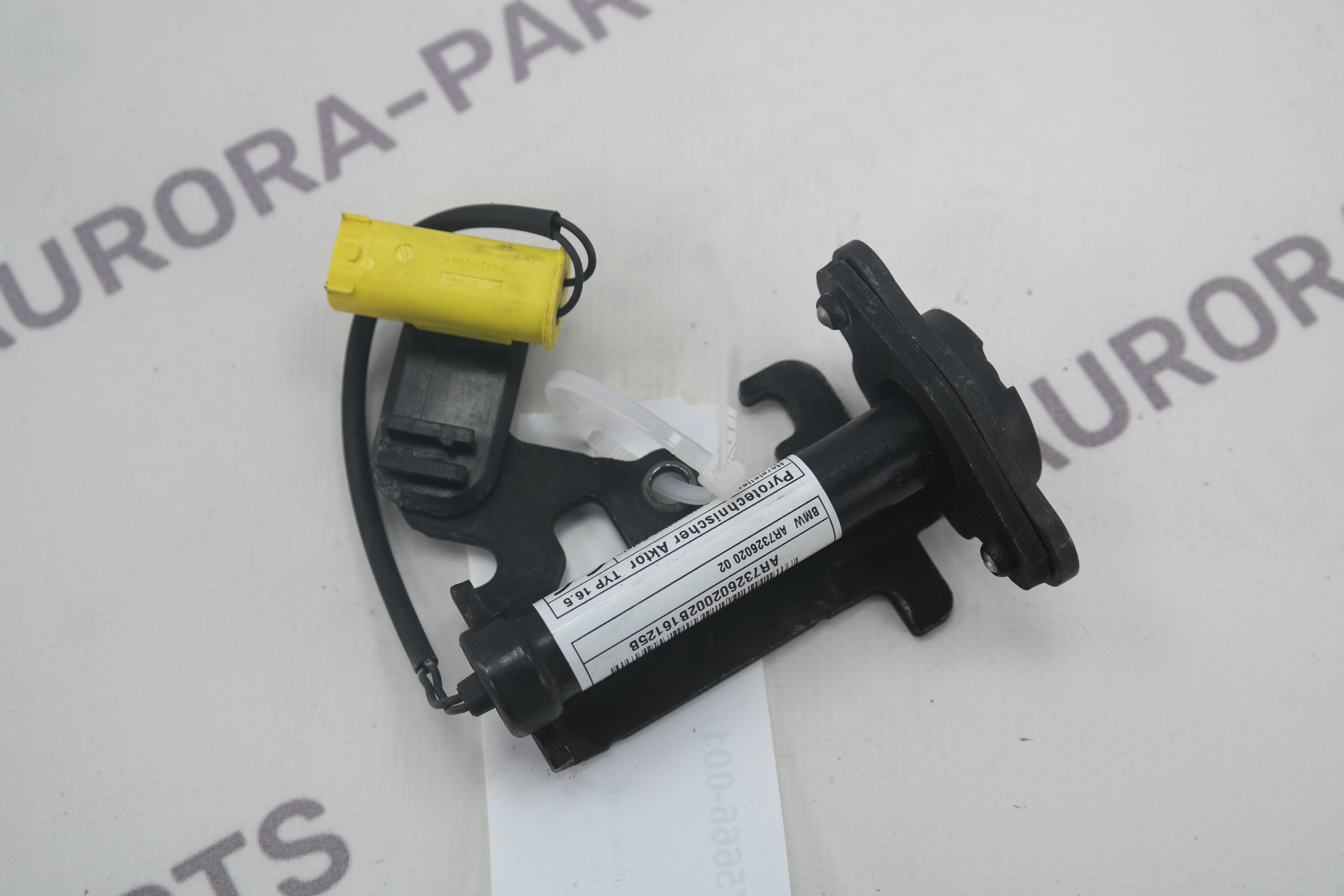 Пиропатрон петли капота RH BMW X6