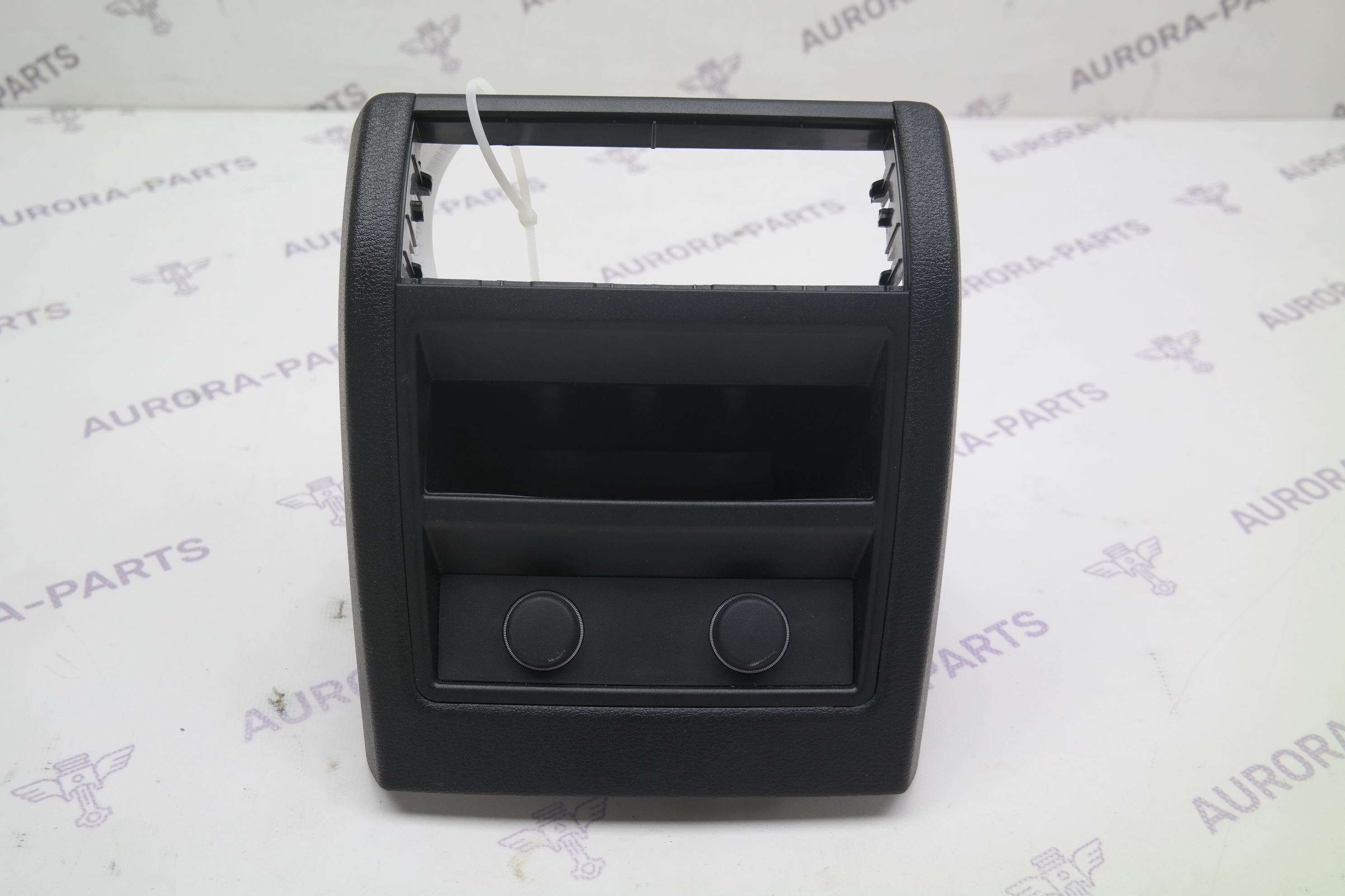 Накладка центральной консоли сзади BMW X5