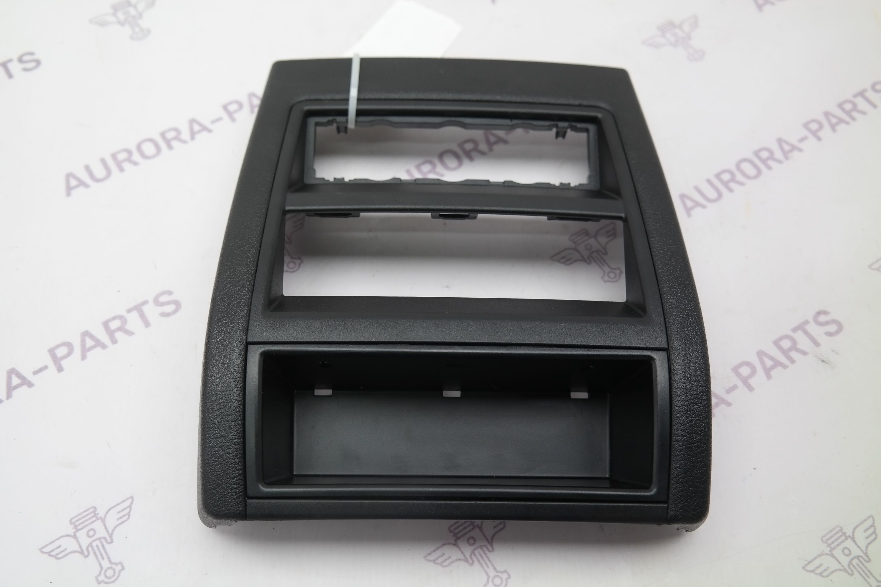 Накладка центральной консоли сзади BMW X5